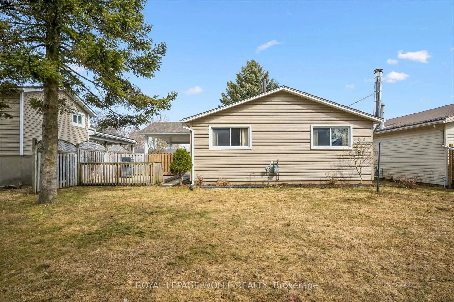 Photo 37 of 5 Aspen Crescent, Waterloo — HOMEH