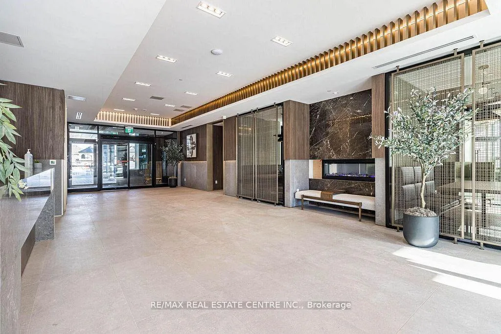 Photo 2 of Unit 309, 2501 Saw Whet Boulevard E, Oakville, Glen Abbey — HOMEH