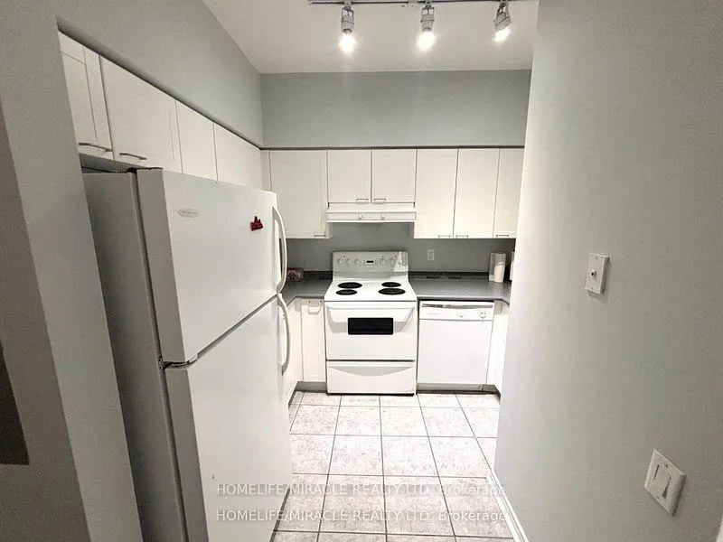 Photo 6 of Unit 605, 115 Richmond Street E, Toronto, Church-Yonge Corridor — HOMEH