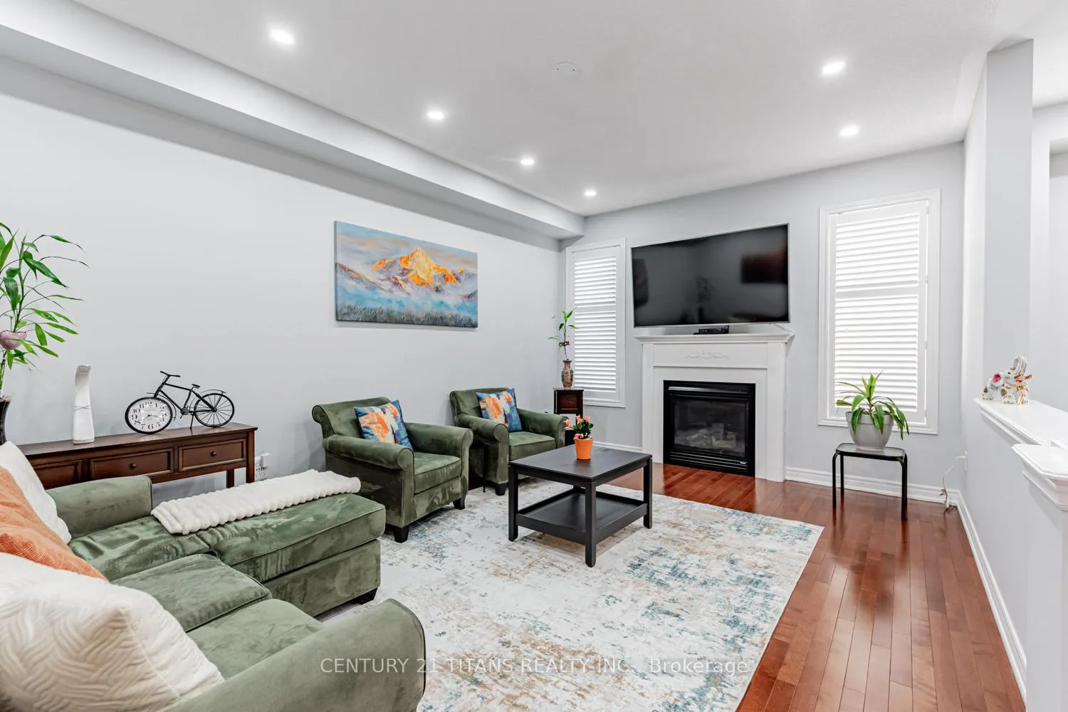 Photo 10 of 3 Condarcuri Crescent, Markham, Box Grove — HOMEH