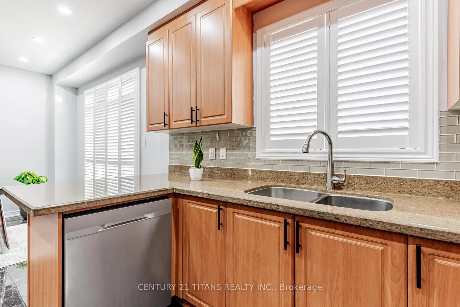 Photo 20 of 3 Condarcuri Crescent, Markham, Box Grove — HOMEH