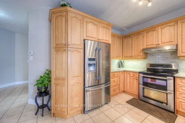 Photo 9 of 504 Wood Nettle Way, Waterloo, Erbsville/Laurelwood — HOMEH