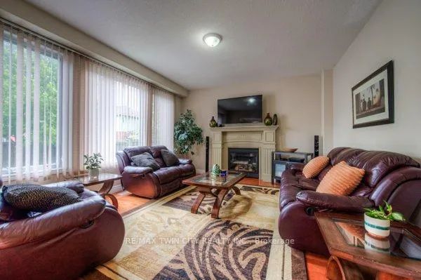 Photo 11 of 504 Wood Nettle Way, Waterloo, Erbsville/Laurelwood — HOMEH