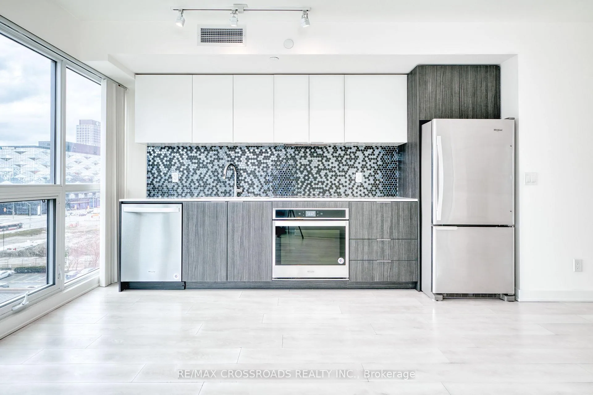 Photo 3 of Unit 710, 2 Sonic Way, Toronto, Flemingdon Park — HOMEH