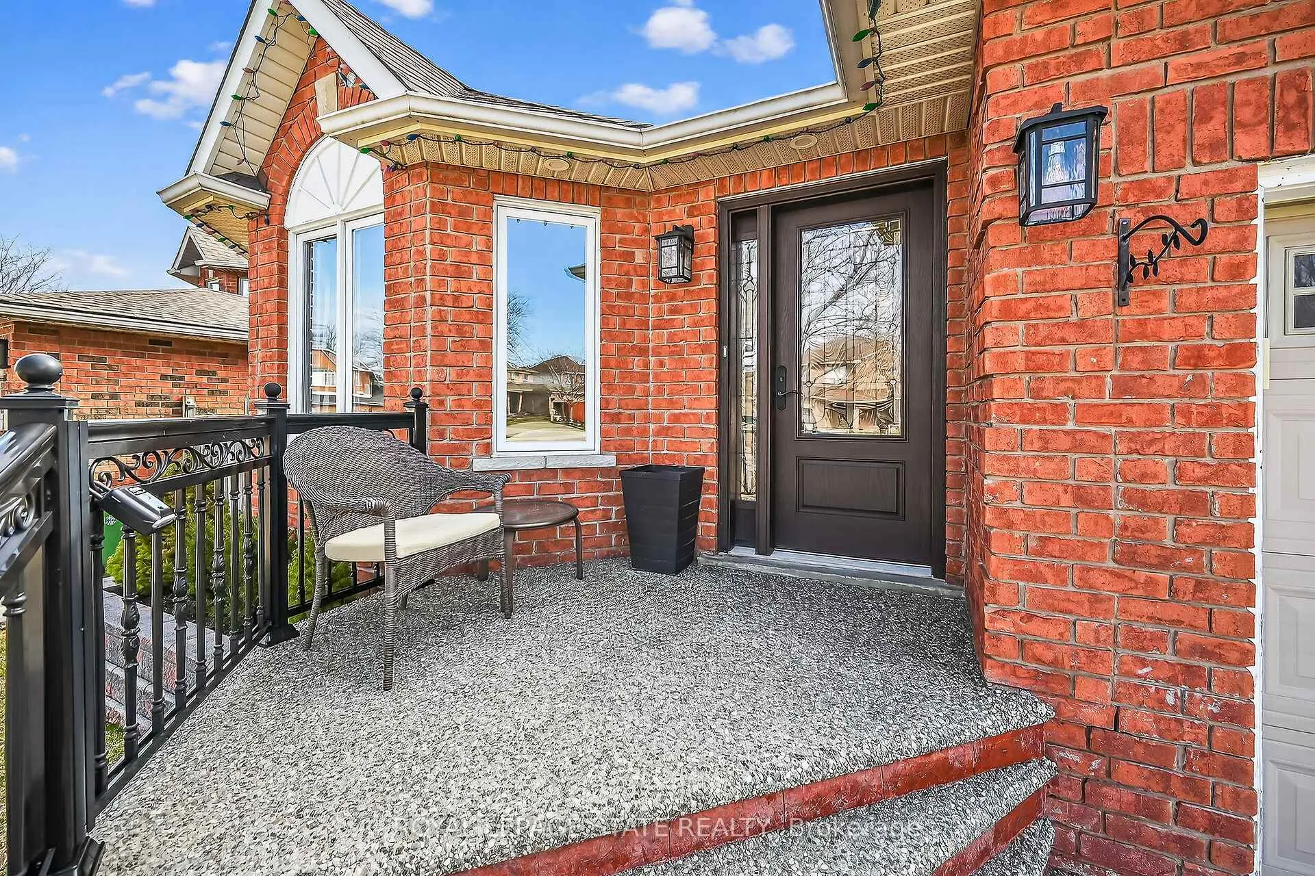 Photo 3 of 110 Jacqueline Boulevard, Hamilton, Allison — HOMEH