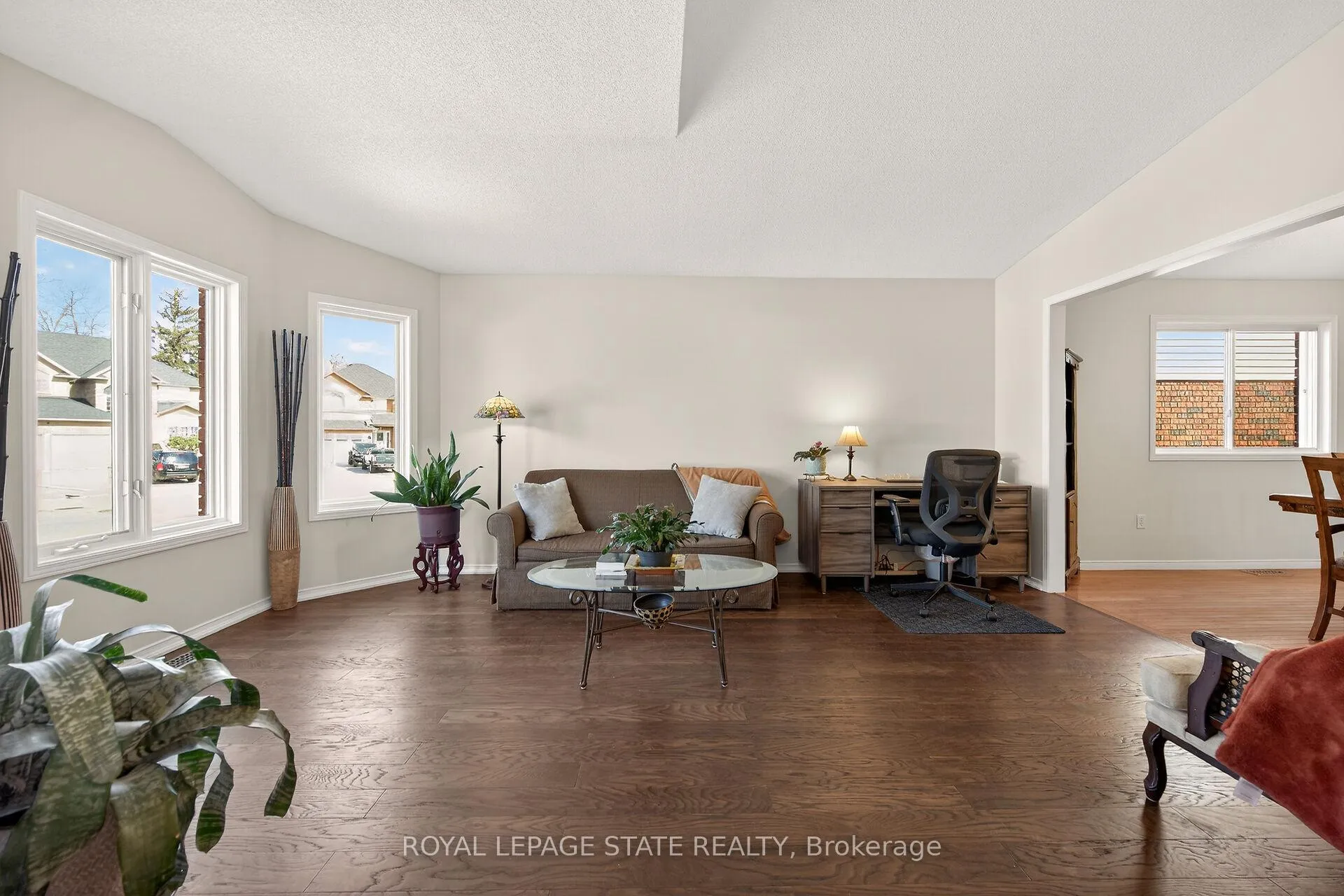 Photo 7 of 110 Jacqueline Boulevard, Hamilton, Allison — HOMEH