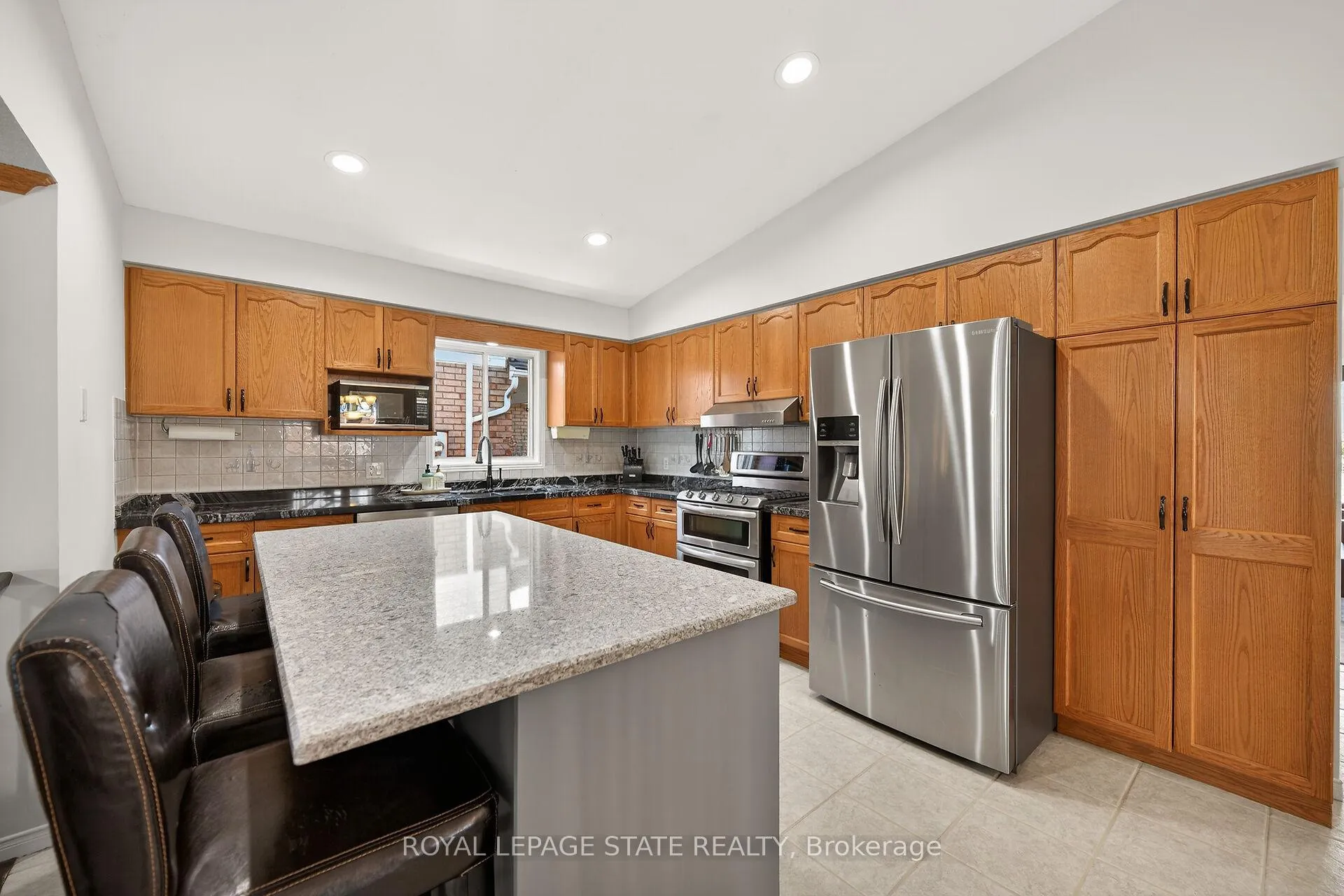 Photo 15 of 110 Jacqueline Boulevard, Hamilton, Allison — HOMEH