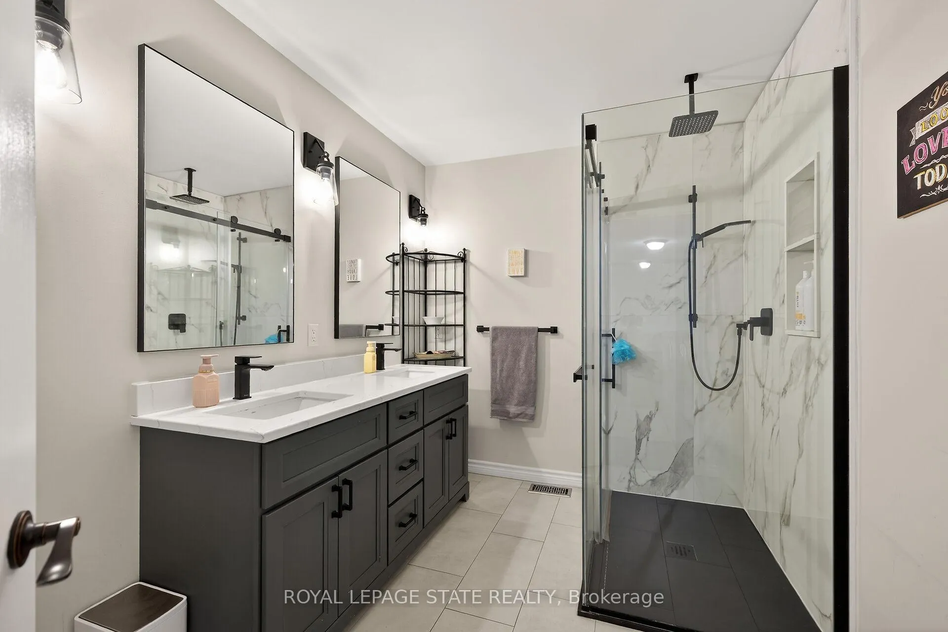 Photo 34 of 110 Jacqueline Boulevard, Hamilton, Allison — HOMEH