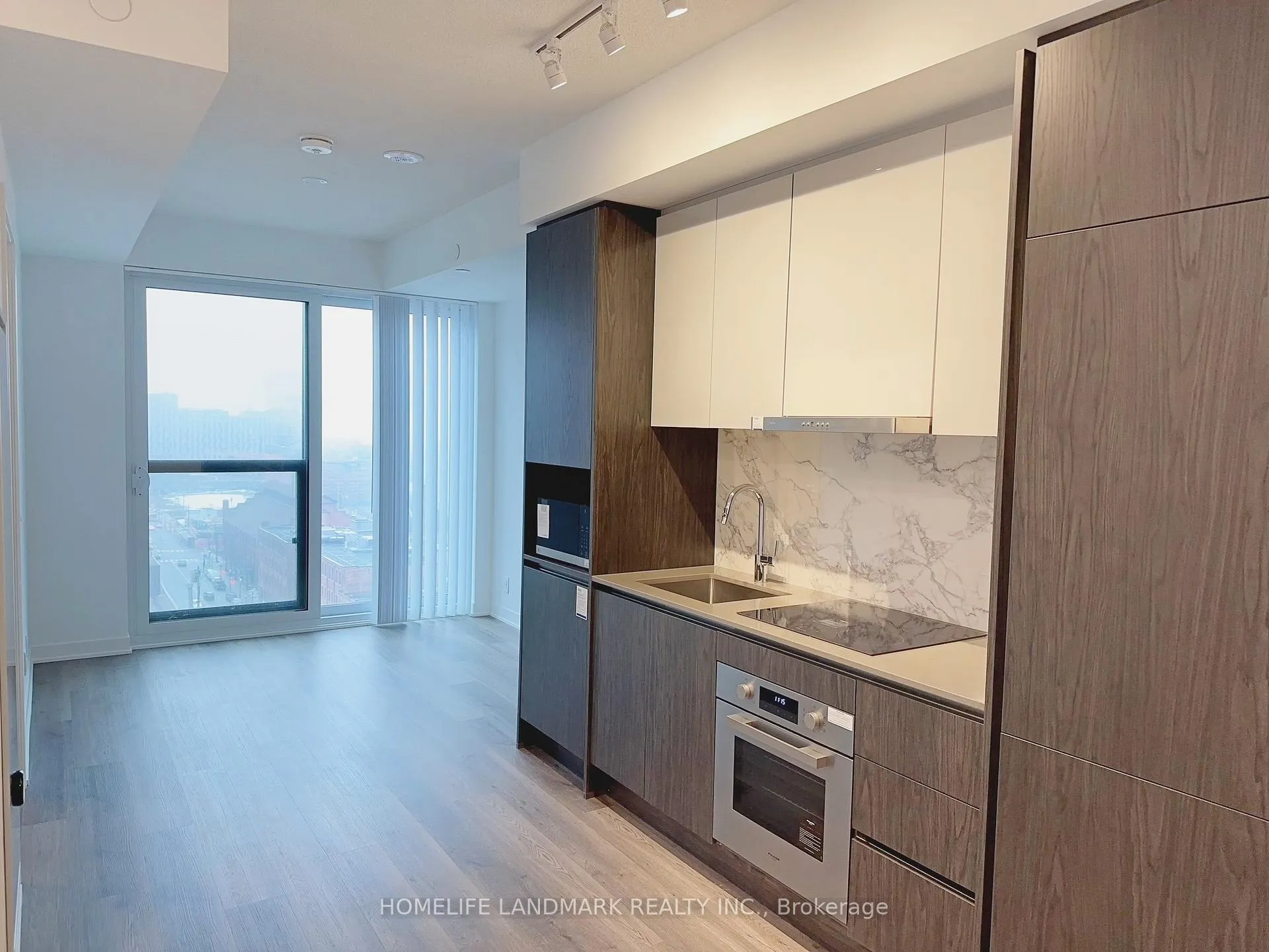 Photo 7 of Unit 1605, 180 Front Street E, Toronto, Moss Park — HOMEH