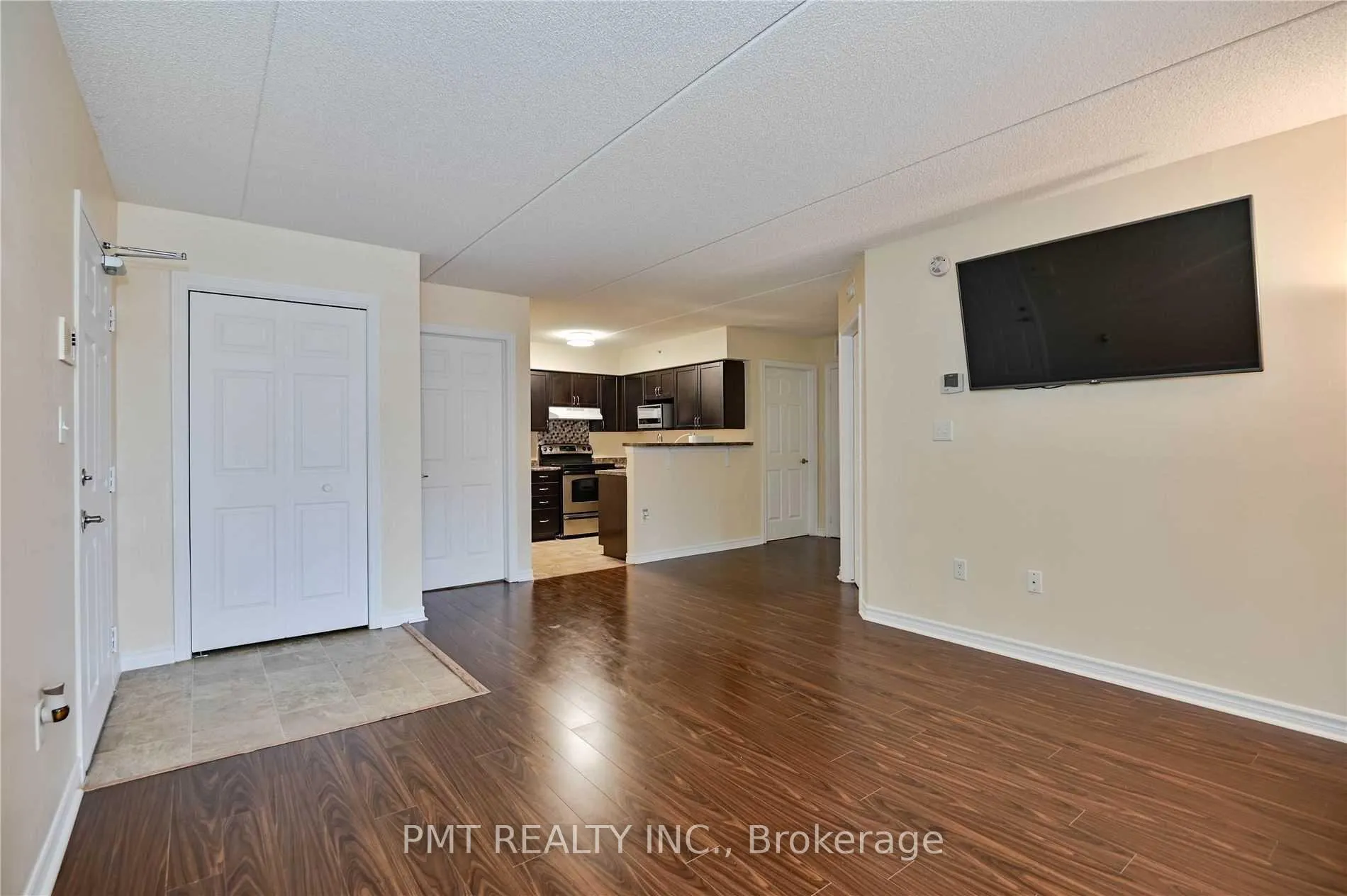 Photo 4 of Unit 206, 1370 Main Street E, Milton, Dempsey — HOMEH