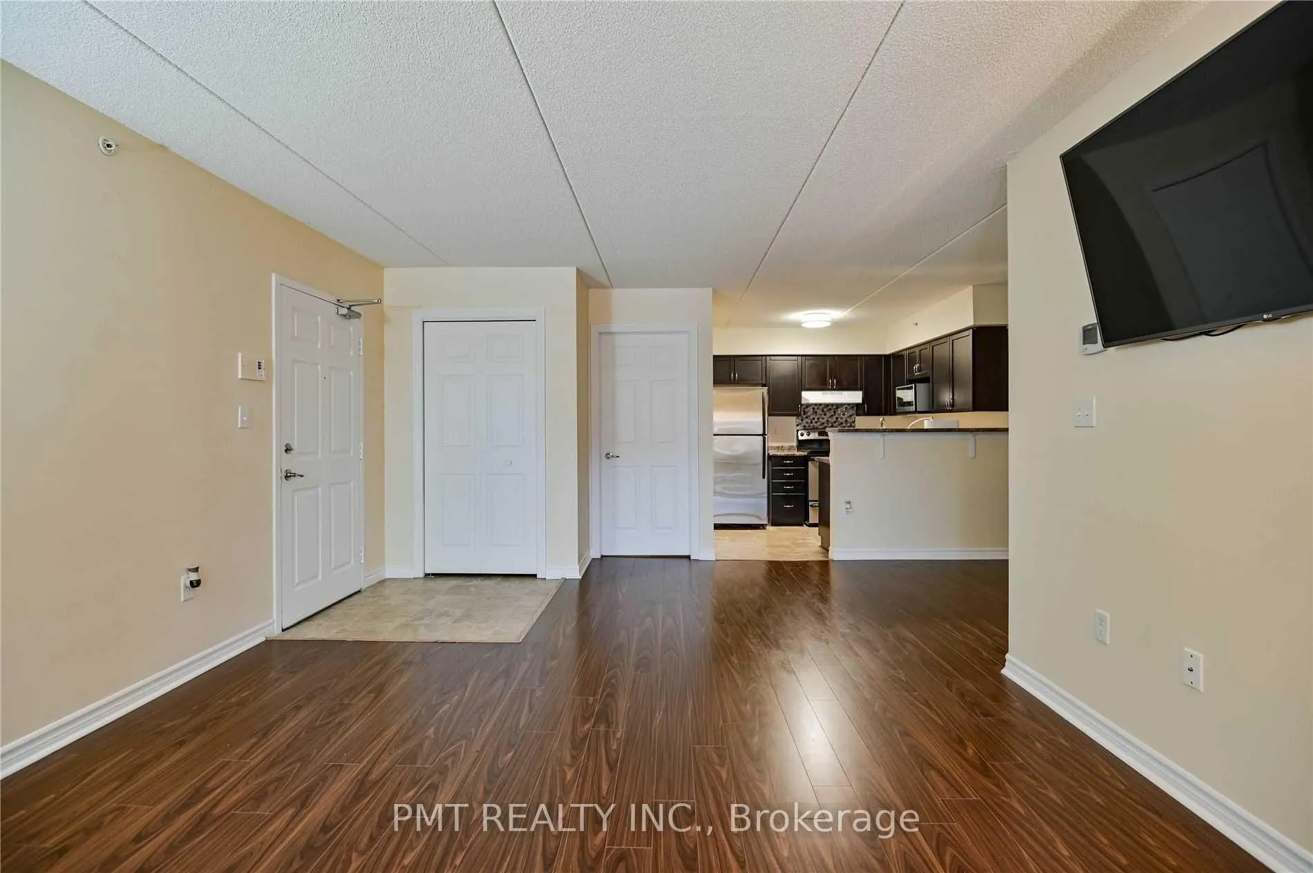 Photo 5 of Unit 206, 1370 Main Street E, Milton, Dempsey — HOMEH