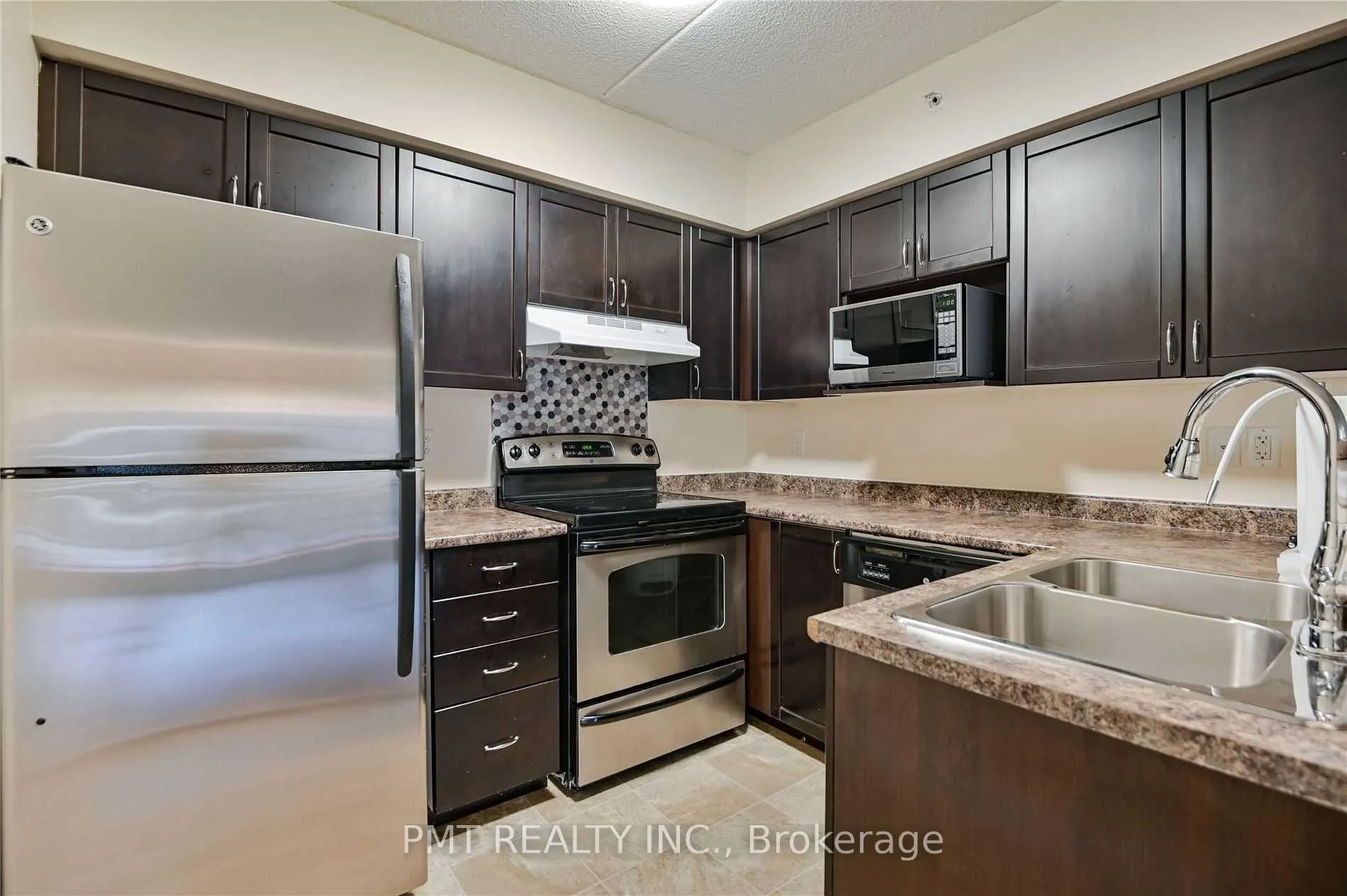 Photo 8 of Unit 206, 1370 Main Street E, Milton, Dempsey — HOMEH