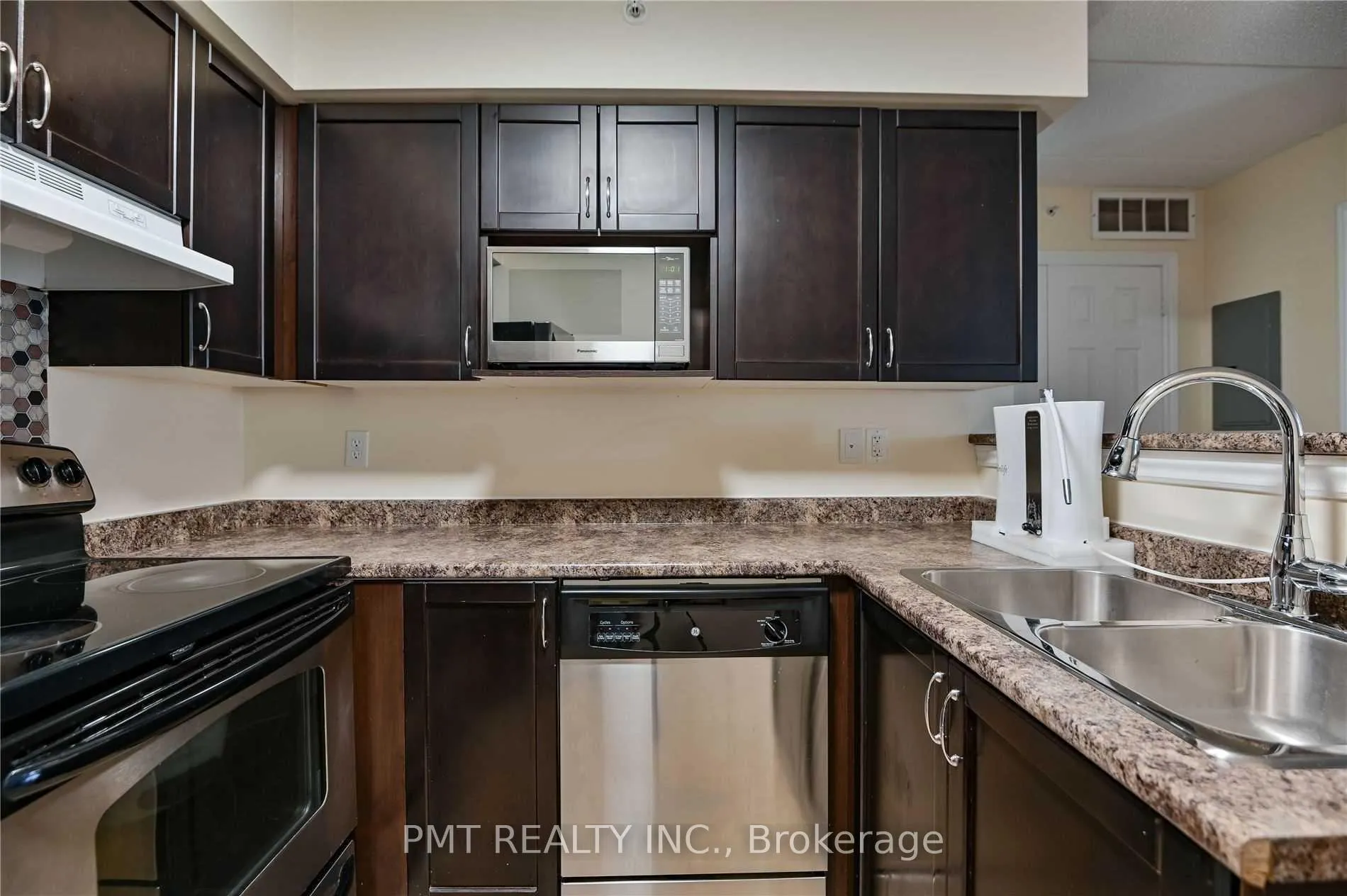 Photo 9 of Unit 206, 1370 Main Street E, Milton, Dempsey — HOMEH