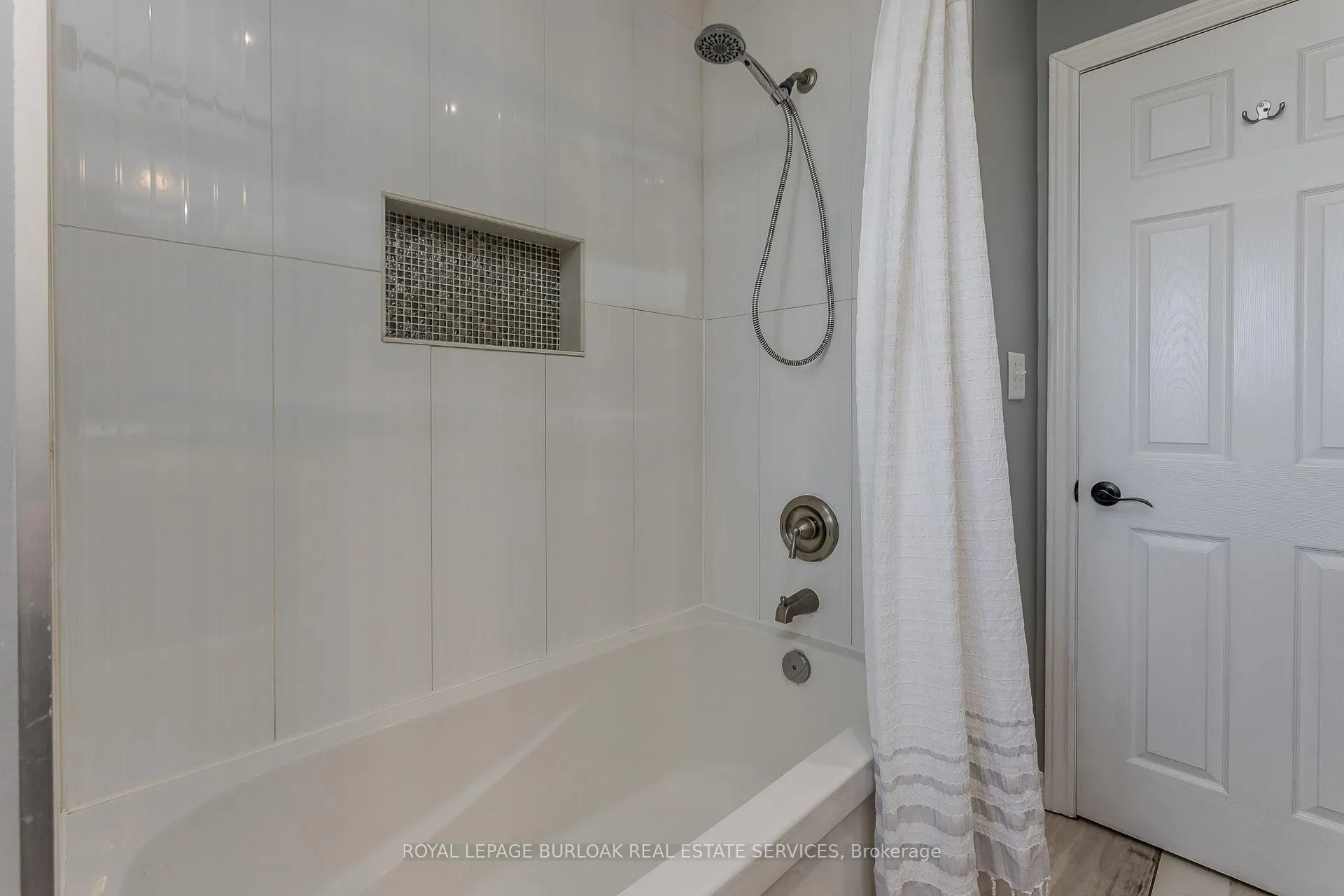 Photo 19 of 4375 Hall Road, Hamilton, Rural Glanbrook — HOMEH