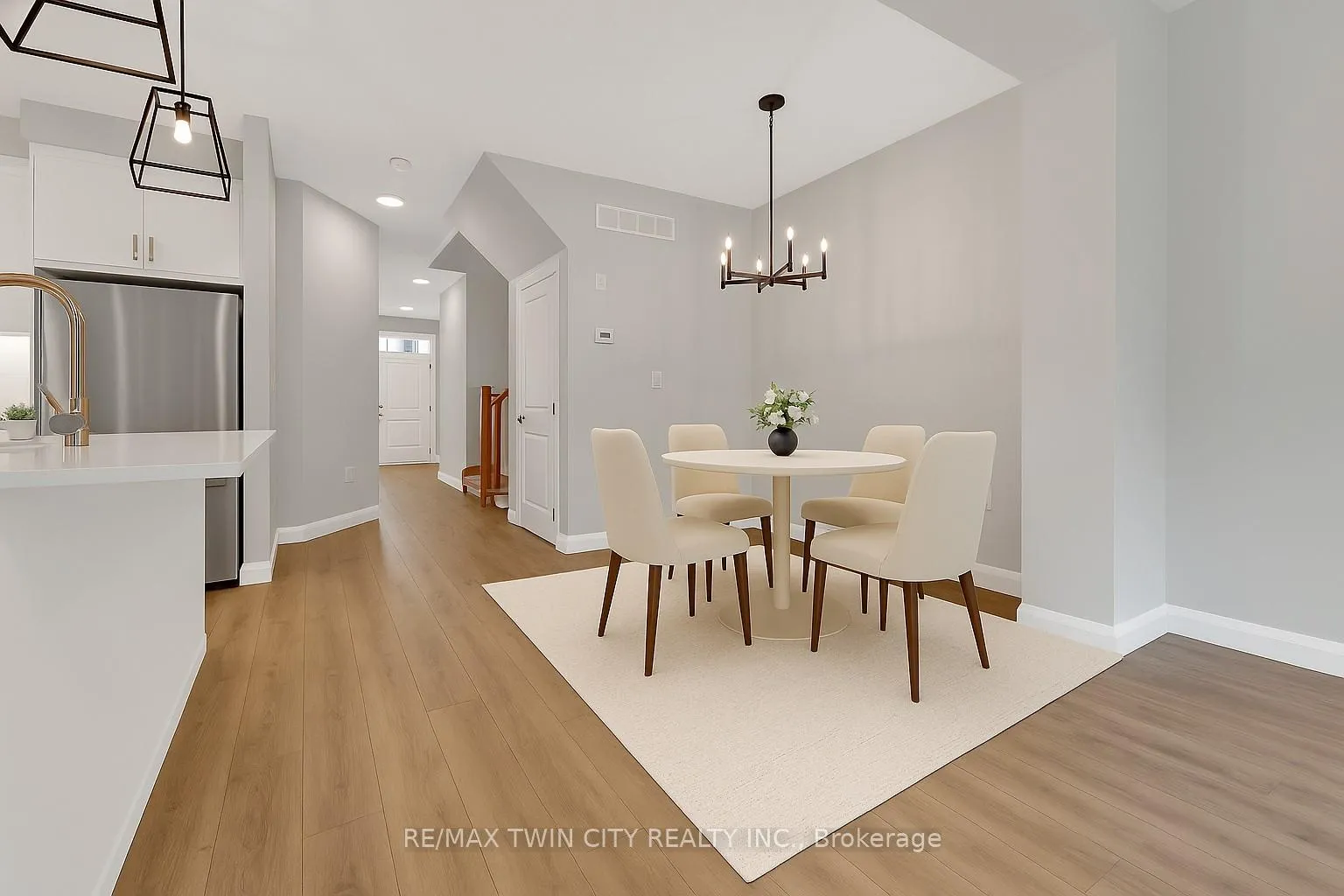 Photo 3 of Unit 67, 143 Elgin Street N, Cambridge — HOMEH