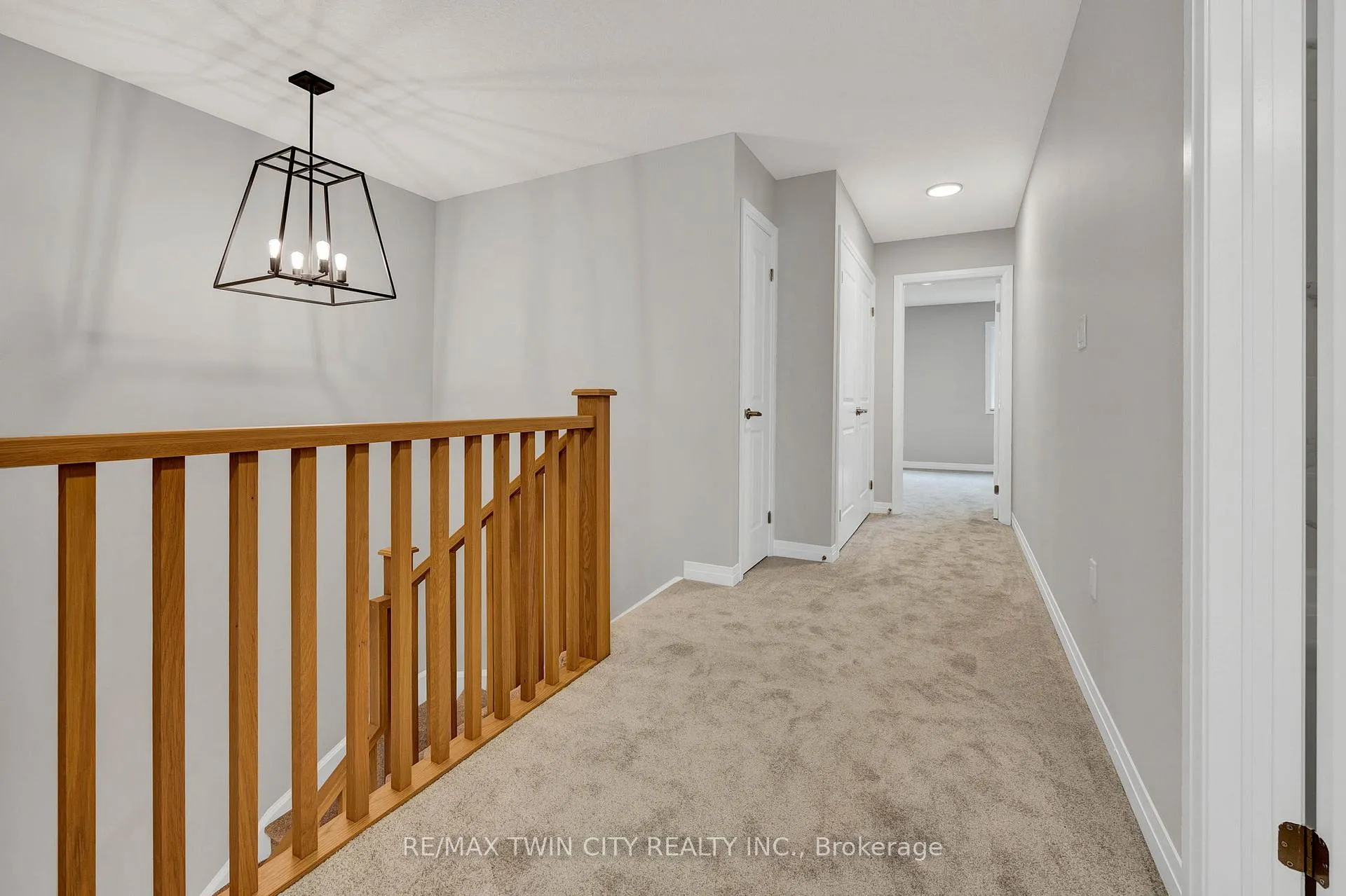 Photo 6 of Unit 67, 143 Elgin Street N, Cambridge — HOMEH
