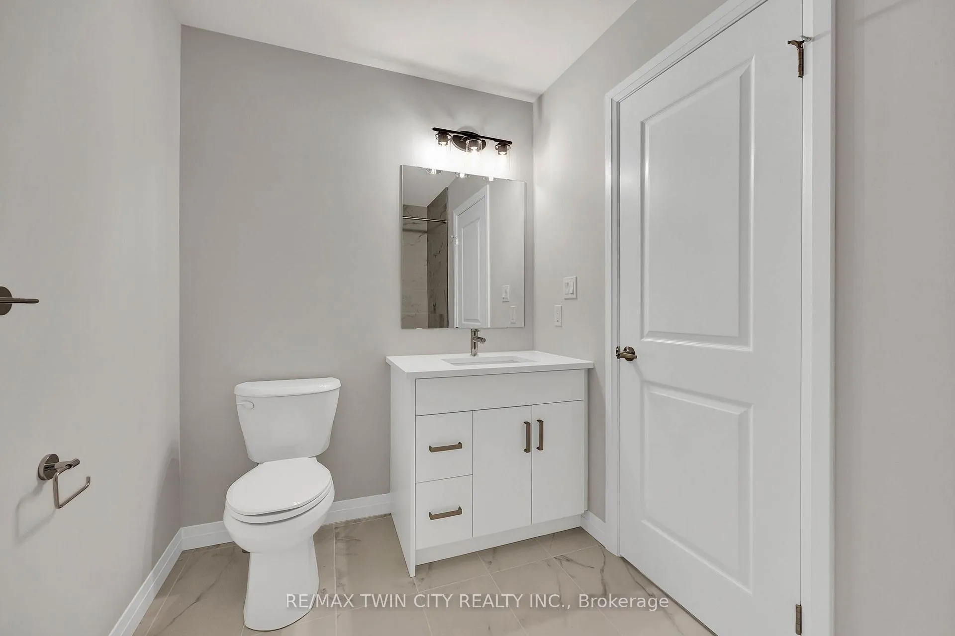 Photo 11 of Unit 67, 143 Elgin Street N, Cambridge — HOMEH