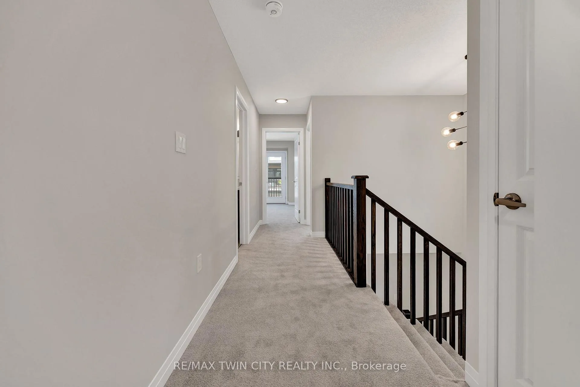 Photo 8 of Unit 63, 143 Elgin Street N, Cambridge — HOMEH