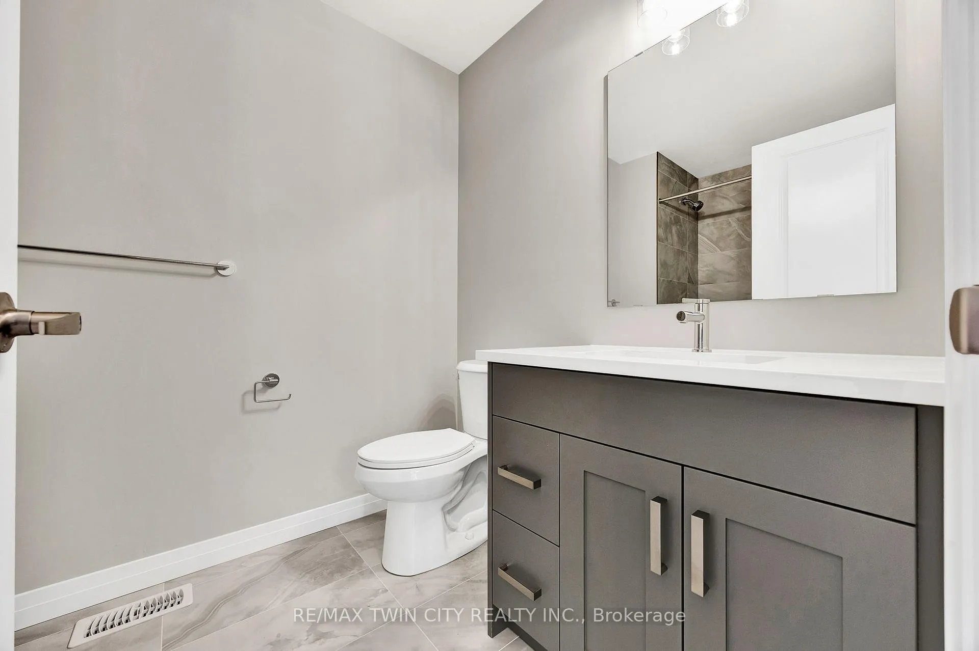 Photo 11 of Unit 63, 143 Elgin Street N, Cambridge — HOMEH
