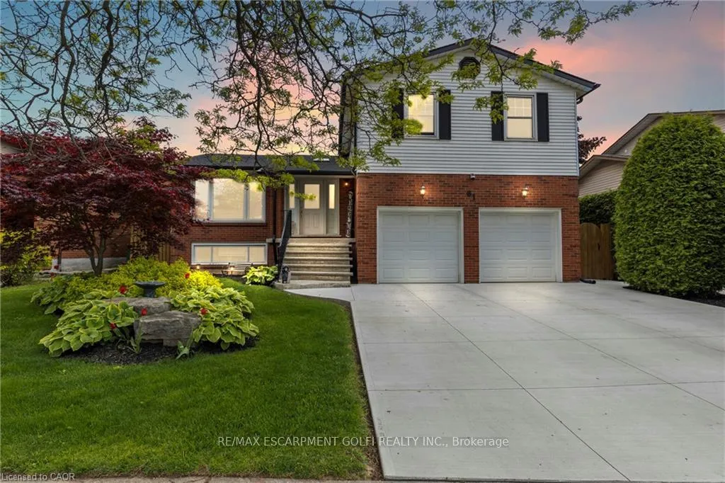 Photo 2 of 61 Seaton Place Drive, Hamilton, Stoney Creek — HOMEH