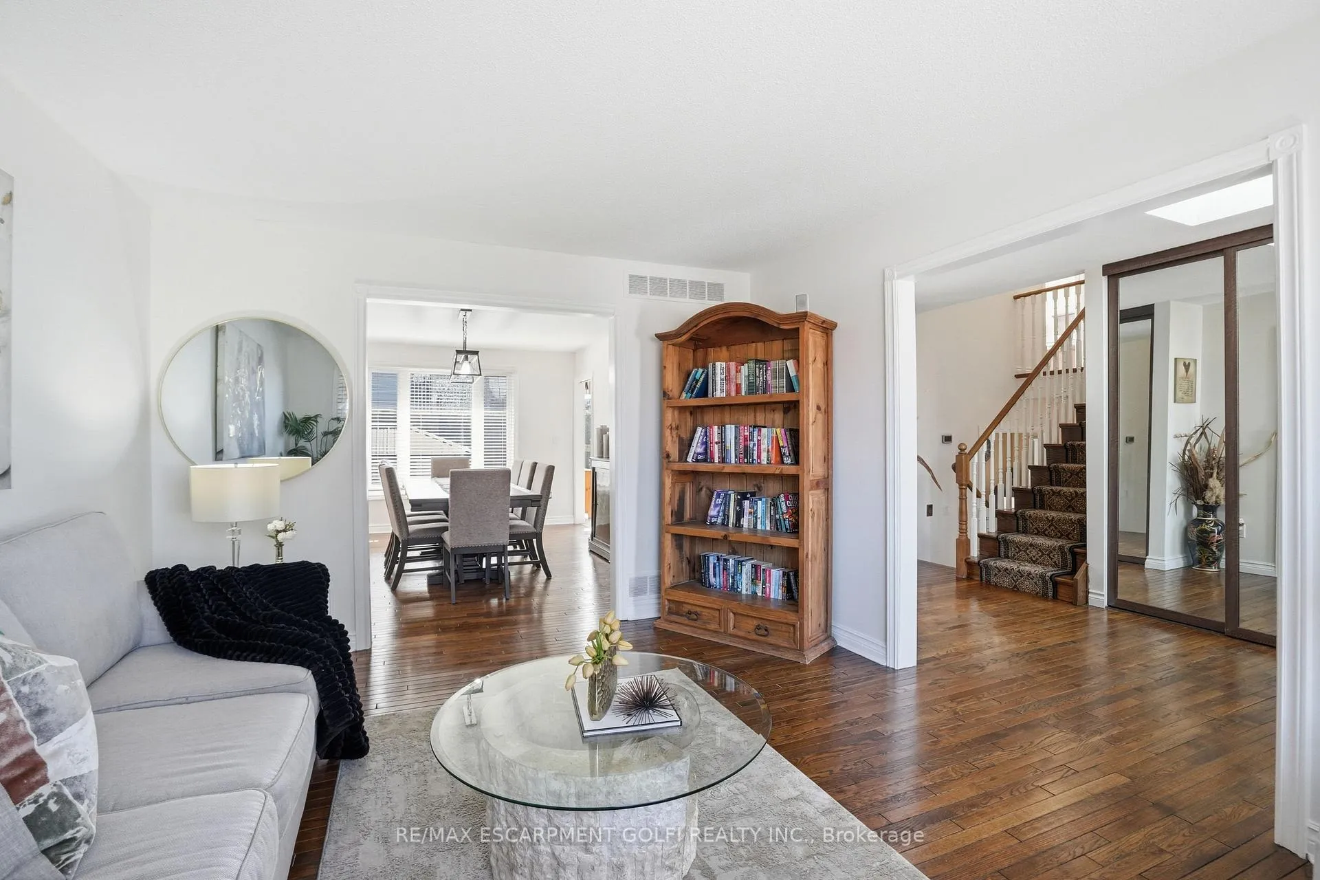 Photo 6 of 61 Seaton Place Drive, Hamilton, Stoney Creek — HOMEH