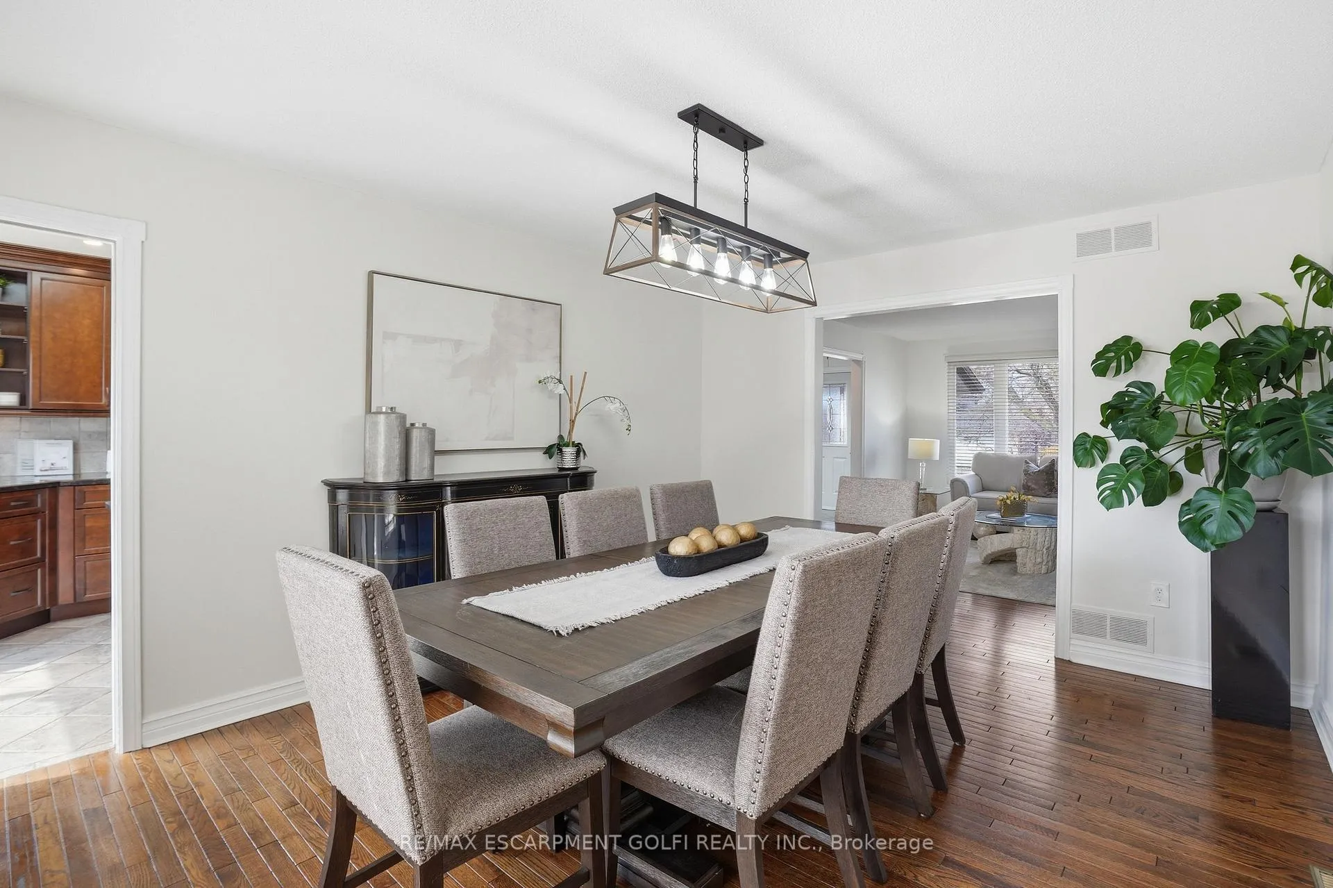 Photo 10 of 61 Seaton Place Drive, Hamilton, Stoney Creek — HOMEH