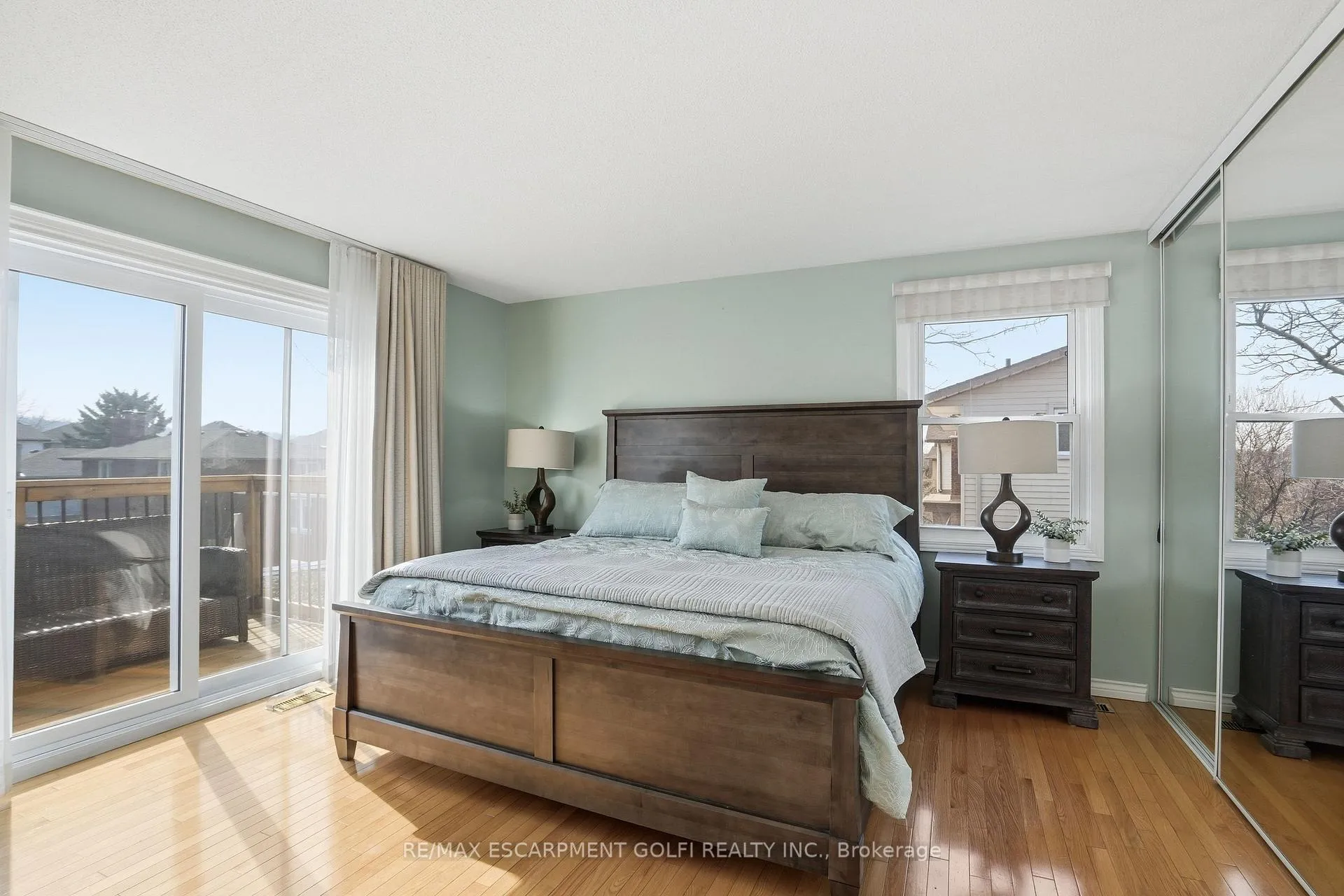 Photo 14 of 61 Seaton Place Drive, Hamilton, Stoney Creek — HOMEH