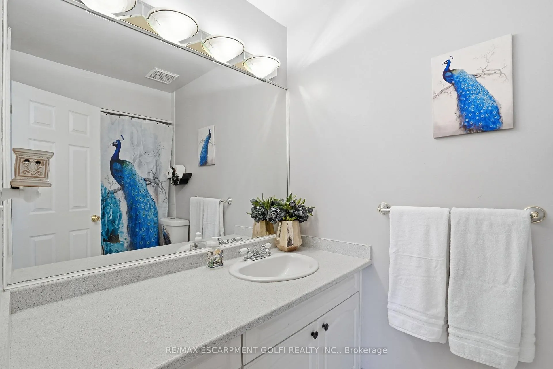 Photo 24 of 61 Seaton Place Drive, Hamilton, Stoney Creek — HOMEH