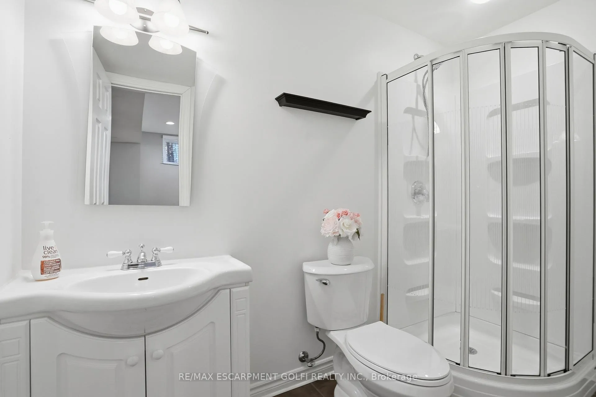 Photo 32 of 61 Seaton Place Drive, Hamilton, Stoney Creek — HOMEH