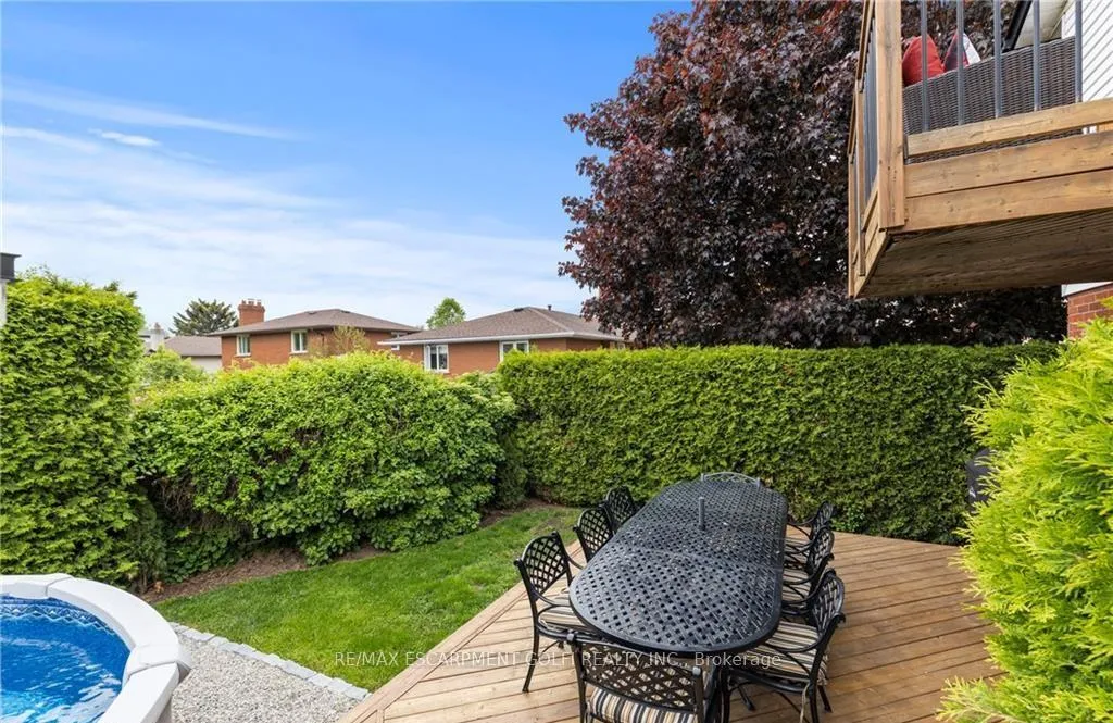 Photo 34 of 61 Seaton Place Drive, Hamilton, Stoney Creek — HOMEH