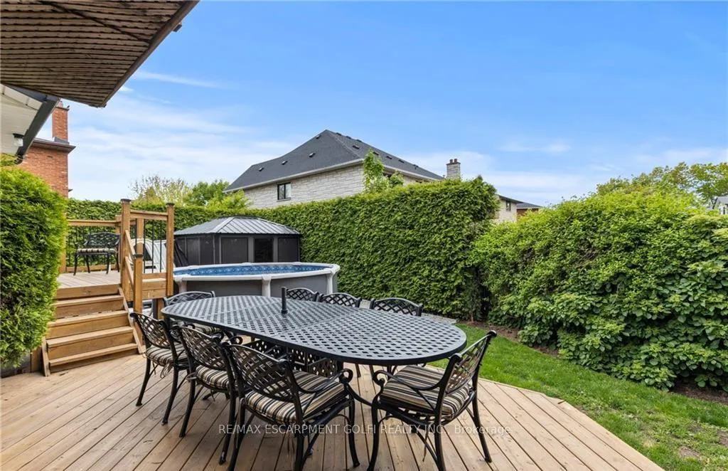Photo 35 of 61 Seaton Place Drive, Hamilton, Stoney Creek — HOMEH