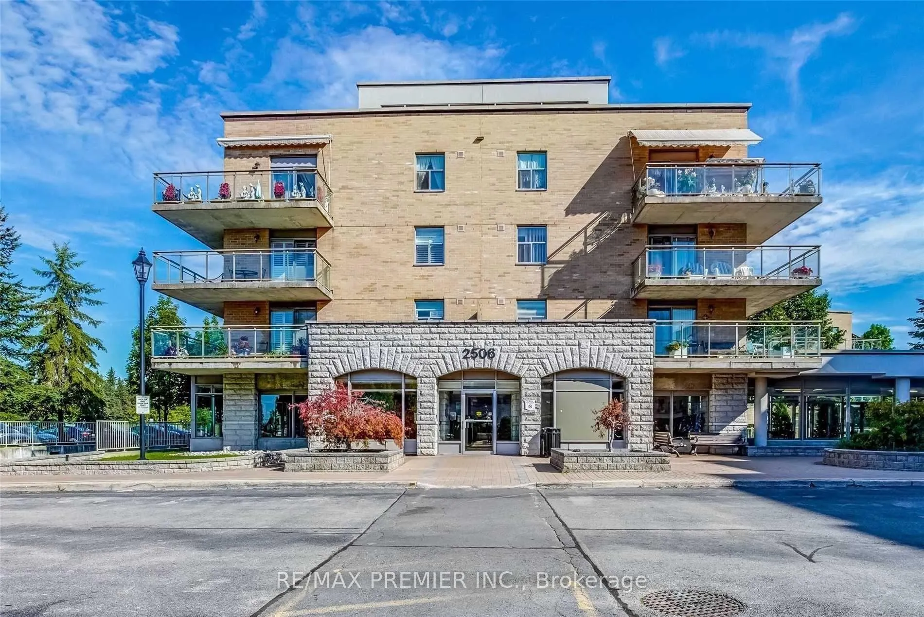 Photo 1 of Unit 102, 2506 Rutherford Road, Vaughan, Maple — HOMEH