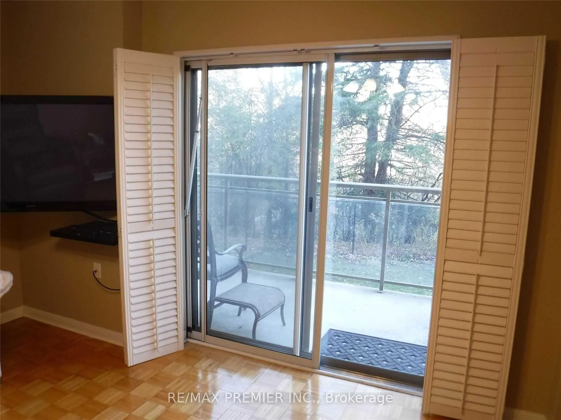 Photo 8 of Unit 102, 2506 Rutherford Road, Vaughan, Maple — HOMEH