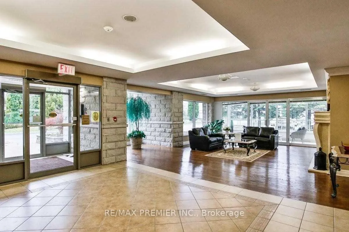 Photo 11 of Unit 102, 2506 Rutherford Road, Vaughan, Maple — HOMEH