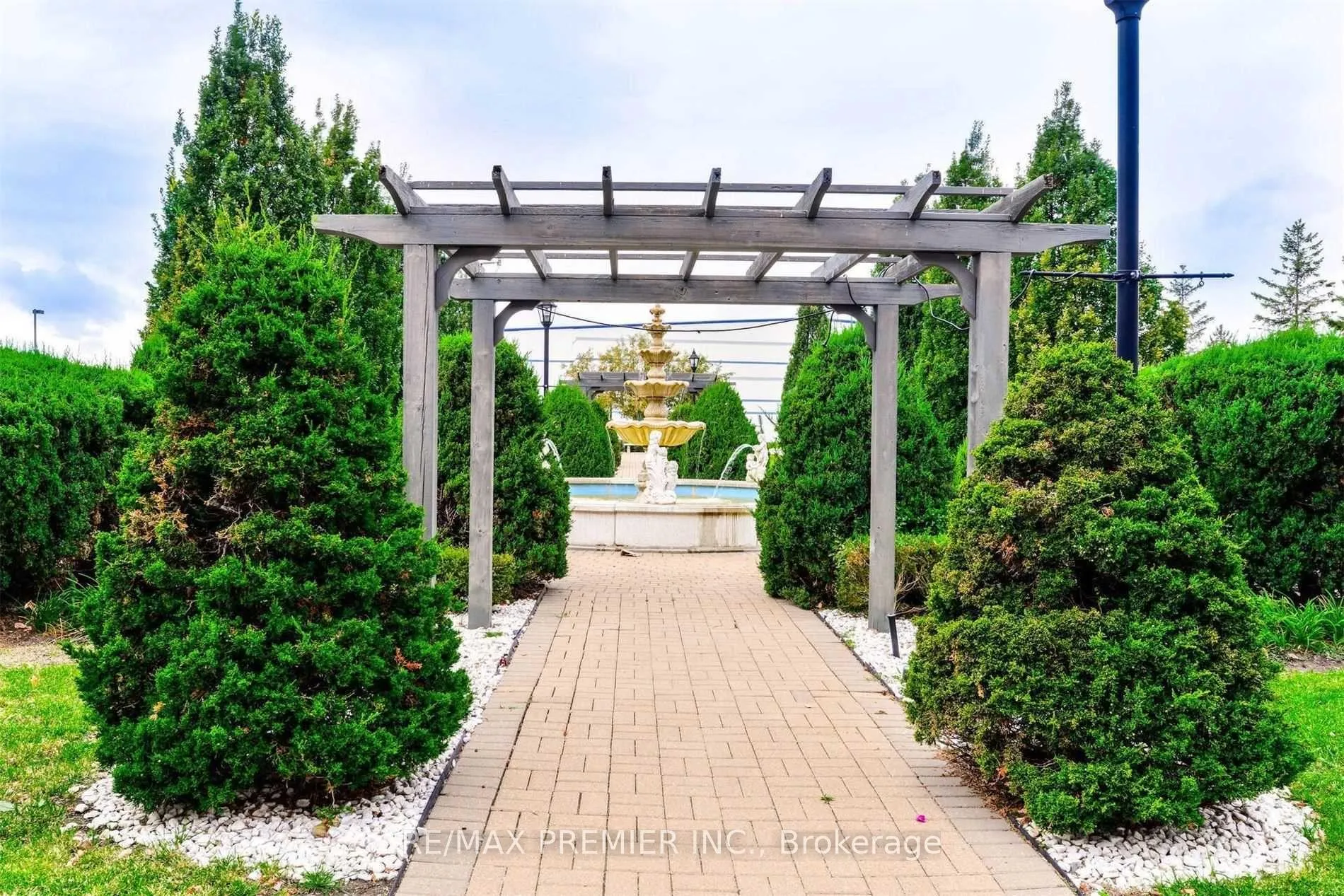 Photo 16 of Unit 102, 2506 Rutherford Road, Vaughan, Maple — HOMEH