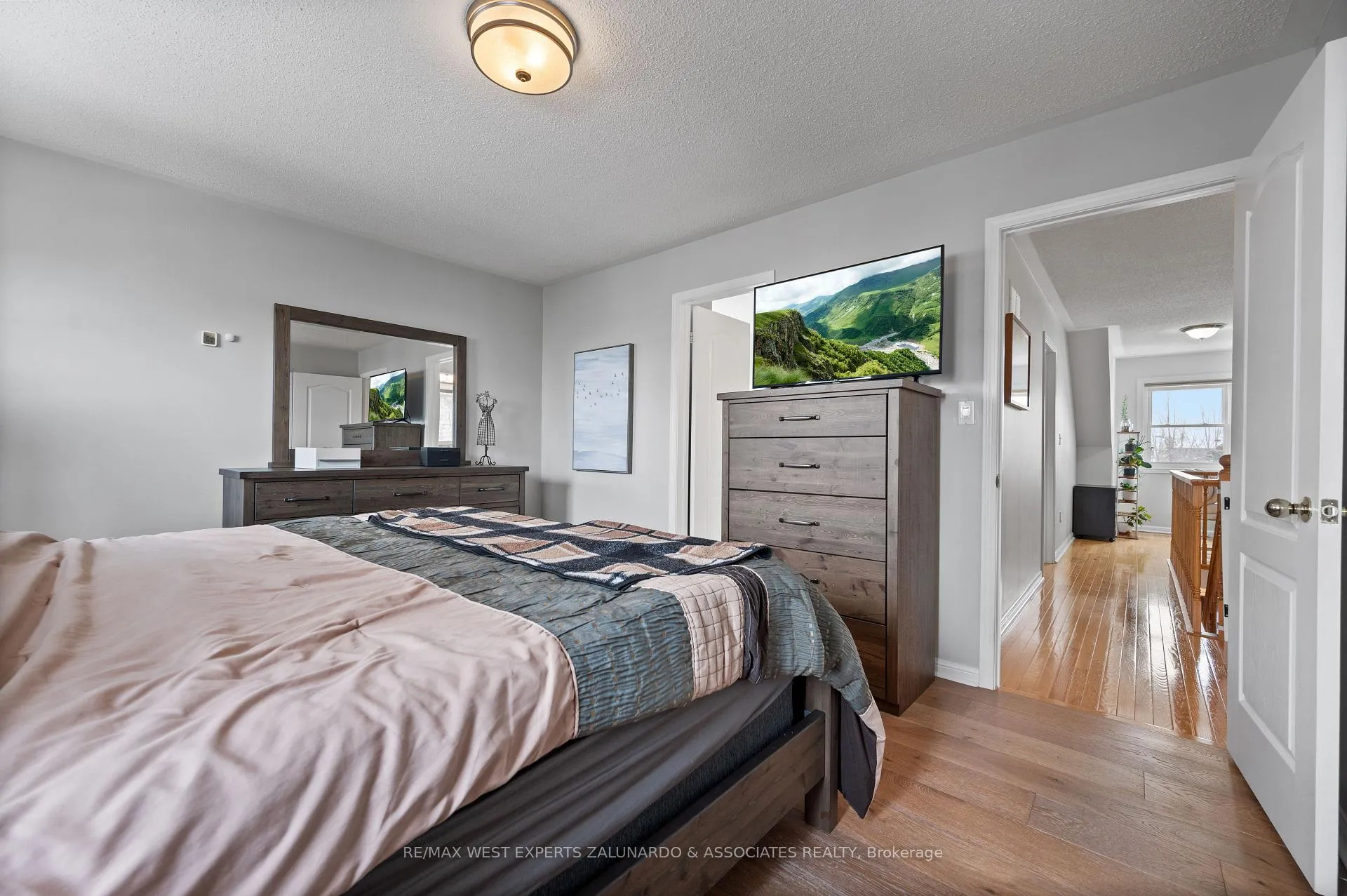 Photo 24 of 463 Trudeau Drive, Milton, Clarke — HOMEH