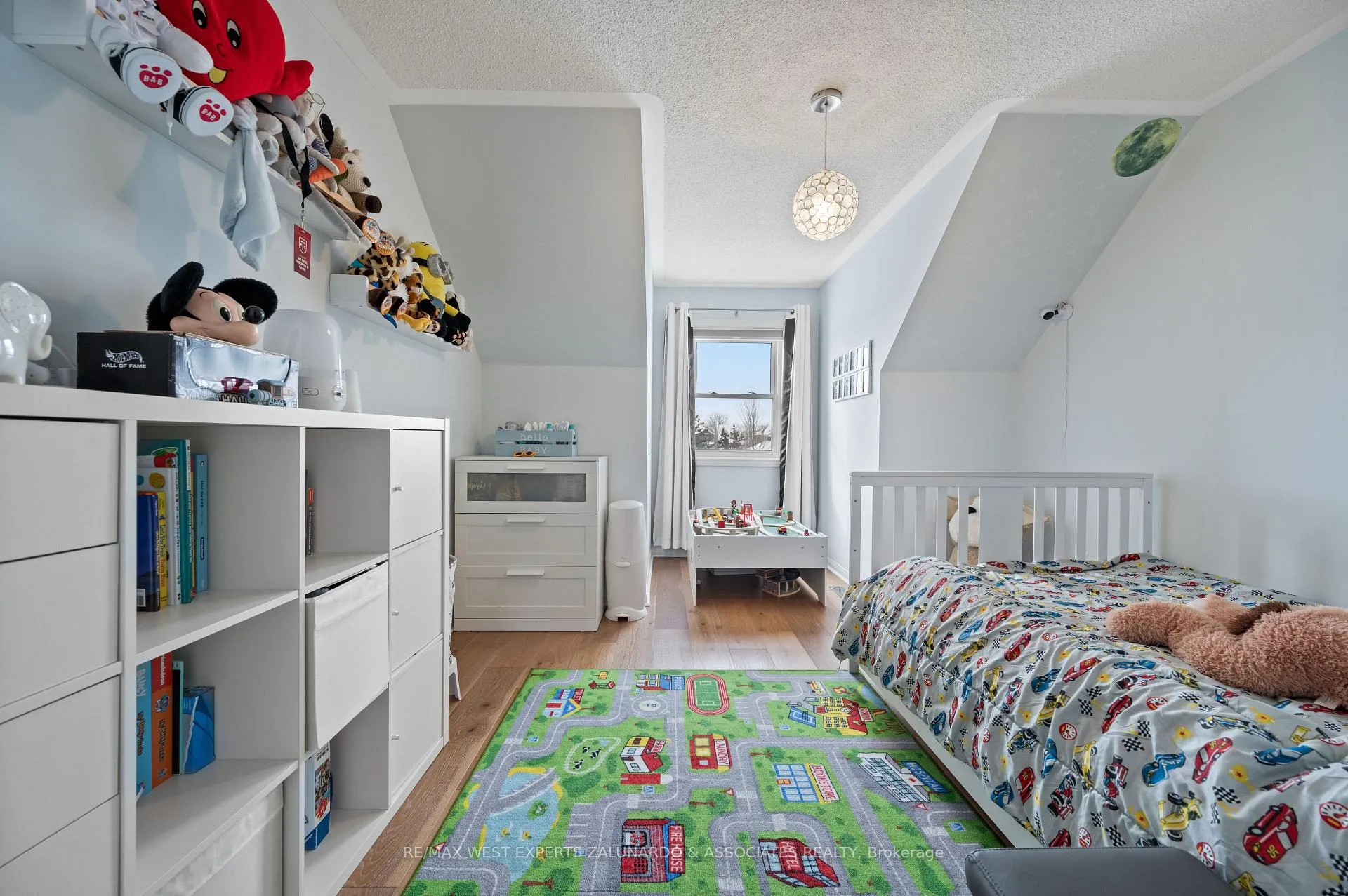 Photo 32 of 463 Trudeau Drive, Milton, Clarke — HOMEH