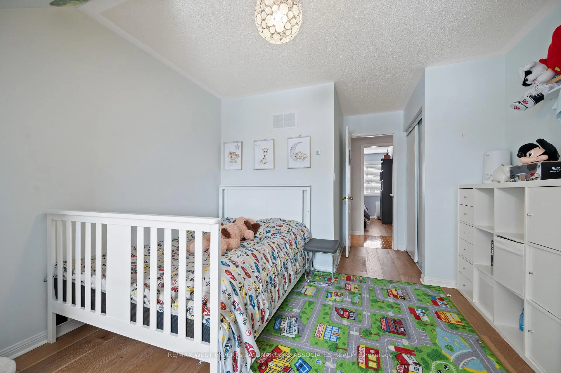 Photo 33 of 463 Trudeau Drive, Milton, Clarke — HOMEH