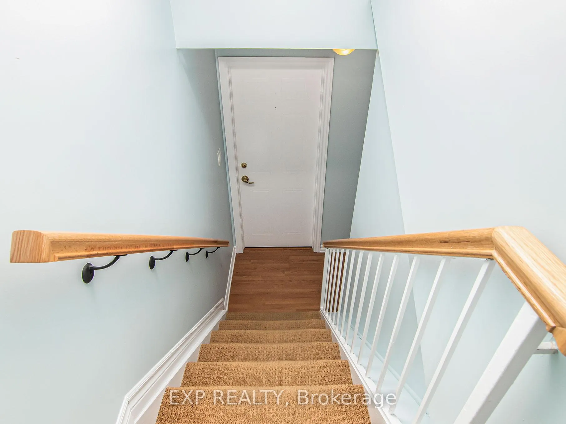 Photo 3 of Unit B, 640 Morin Street, Ottawa, Castle Heights — HOMEH