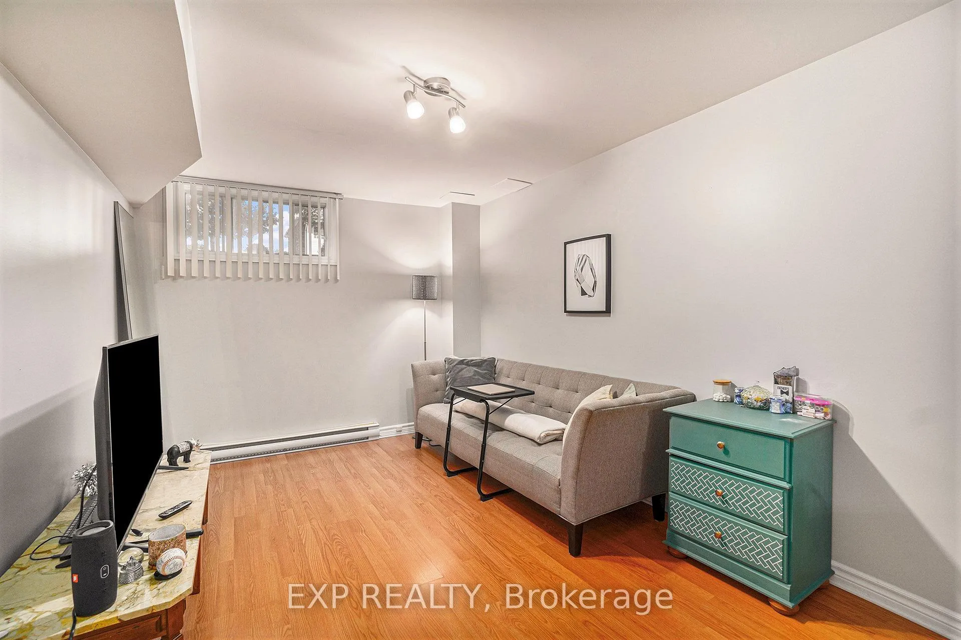 Photo 6 of Unit B, 640 Morin Street, Ottawa, Castle Heights — HOMEH