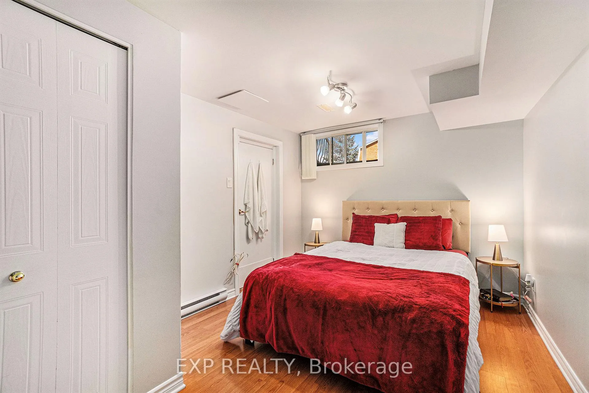 Photo 9 of Unit B, 640 Morin Street, Ottawa, Castle Heights — HOMEH