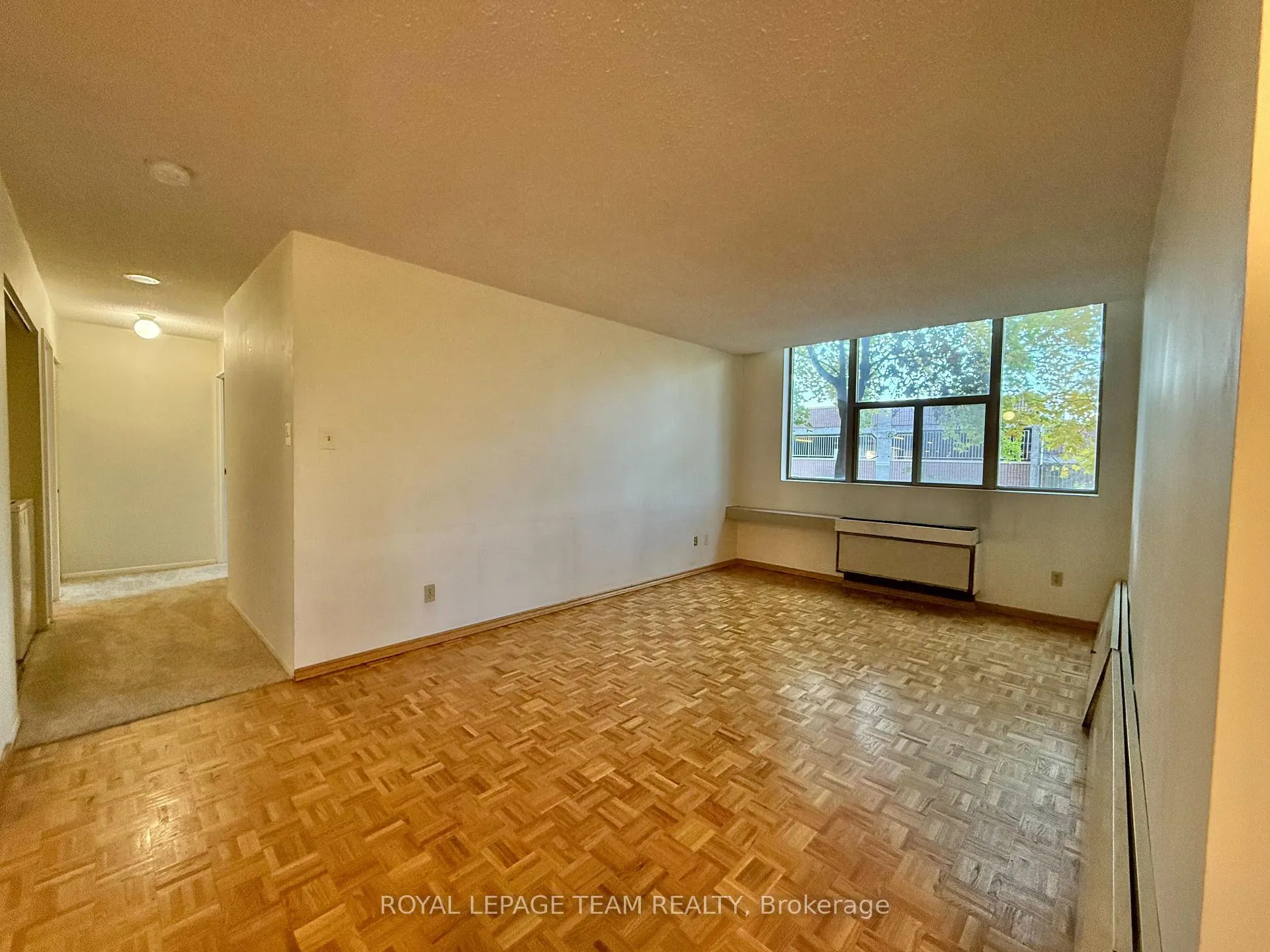Photo 2 of Unit 102, 2760 Carousel Crescent, Ottawa, Emerald Woods/Sawmill Creek — HOMEH