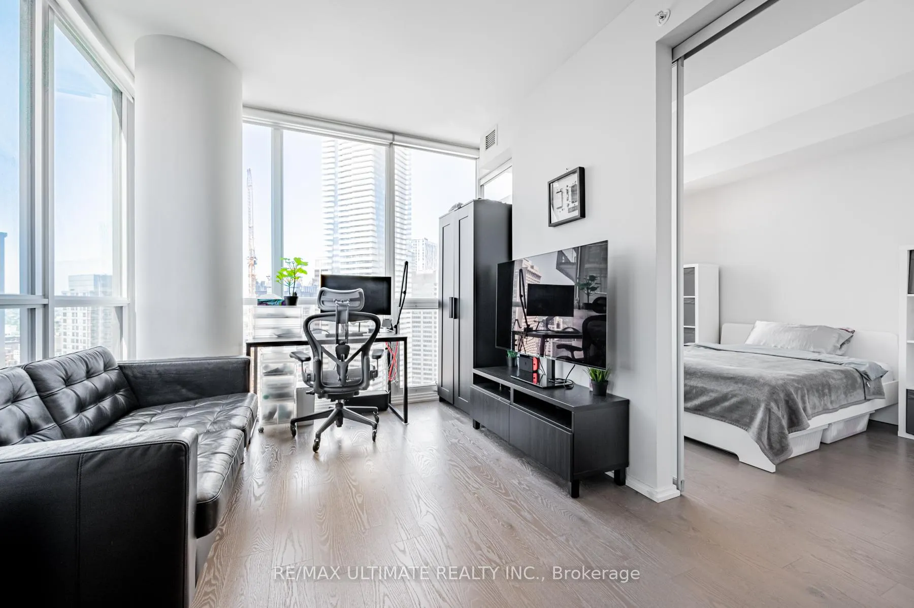 Photo 13 of Unit 4306, 45 Charles Street E, Toronto, Church-Yonge Corridor — HOMEH