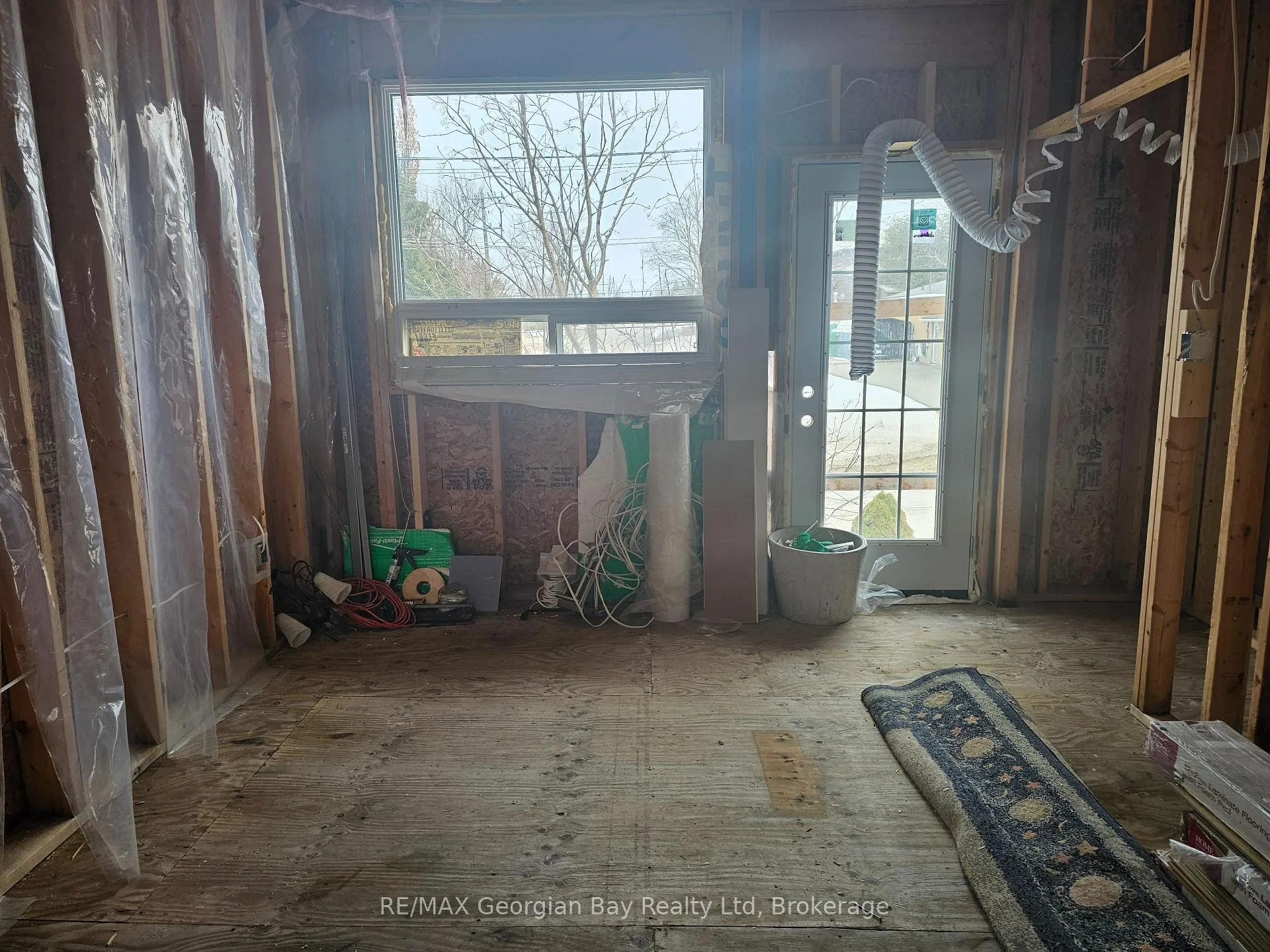 Photo 4 of 540 Johnson Street, Midland — HOMEH