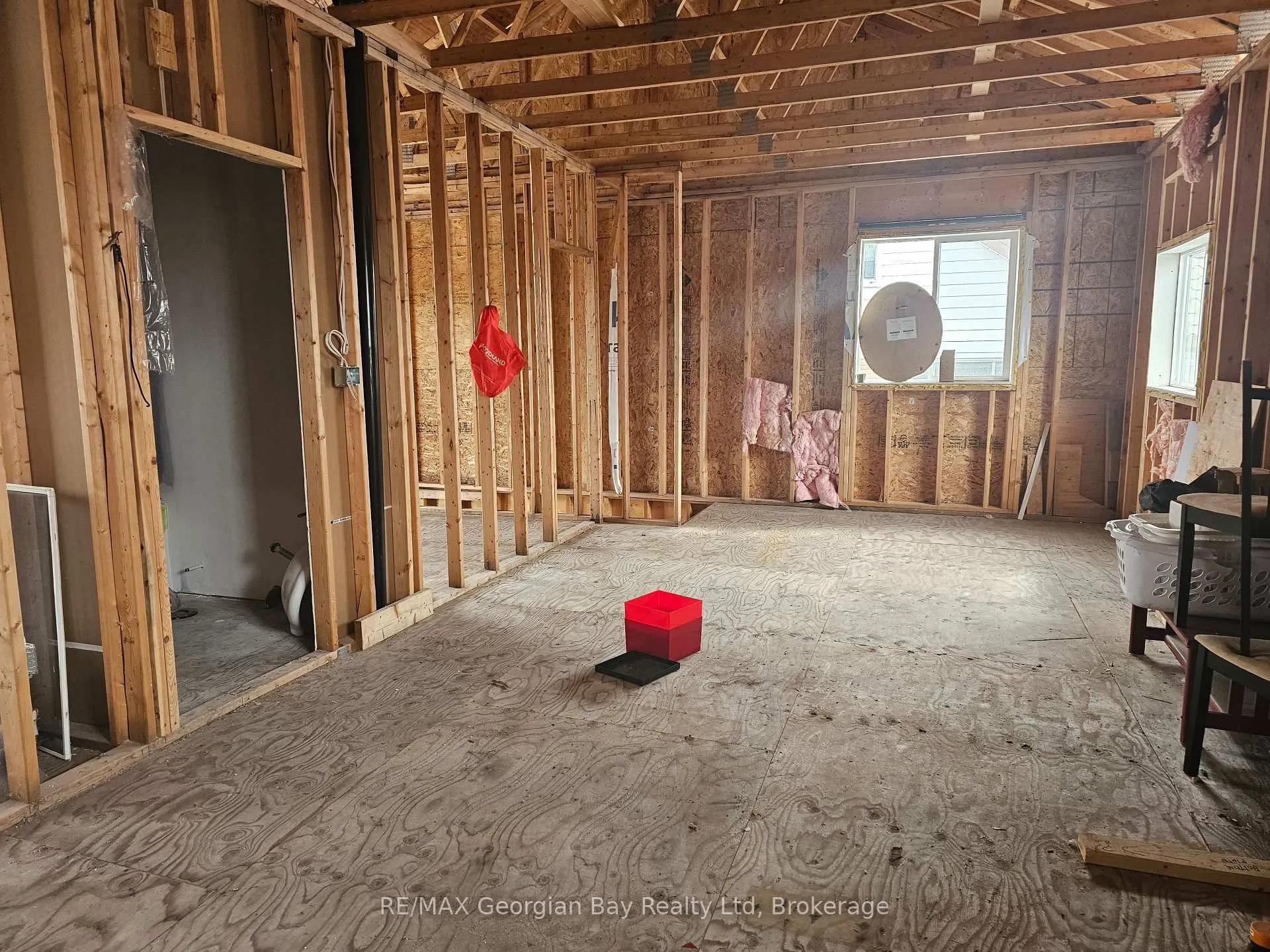 Photo 7 of 540 Johnson Street, Midland — HOMEH