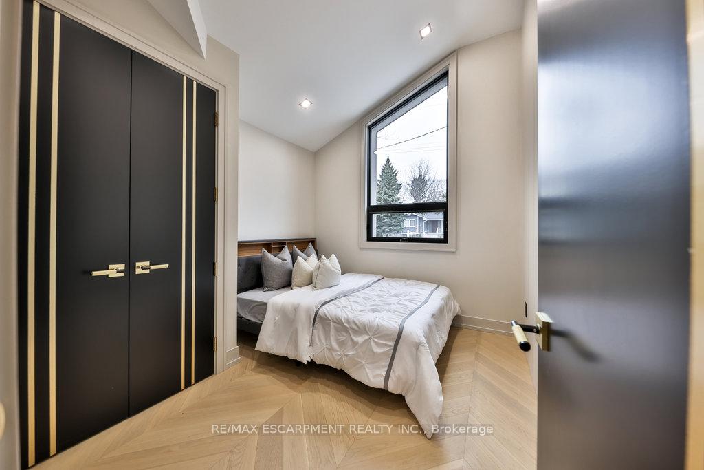 Photo 16 of 55 West 22nd Street, Hamilton, Westcliffe — HOMEH