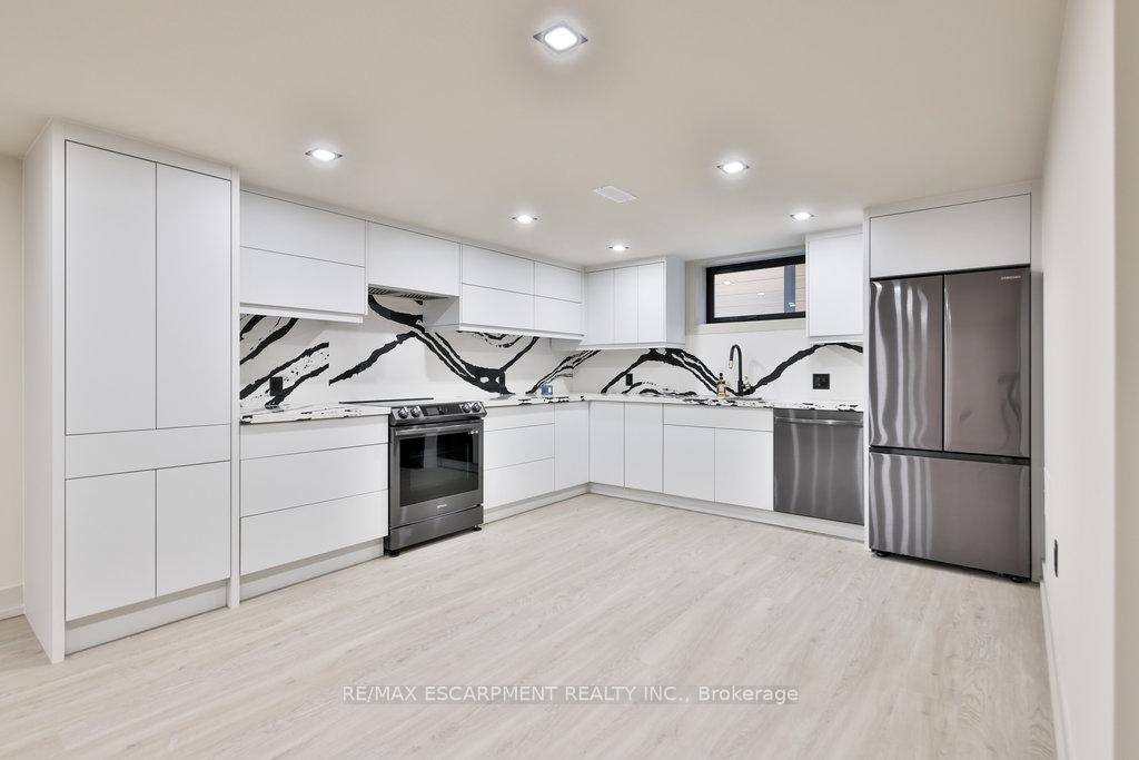 Photo 23 of 55 West 22nd Street, Hamilton, Westcliffe — HOMEH