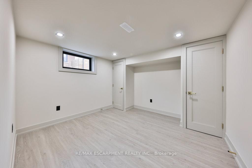 Photo 26 of 55 West 22nd Street, Hamilton, Westcliffe — HOMEH