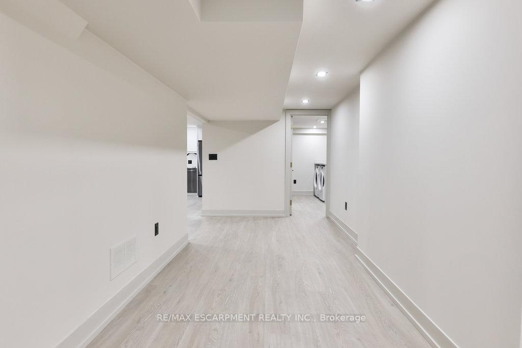 Photo 27 of 55 West 22nd Street, Hamilton, Westcliffe — HOMEH