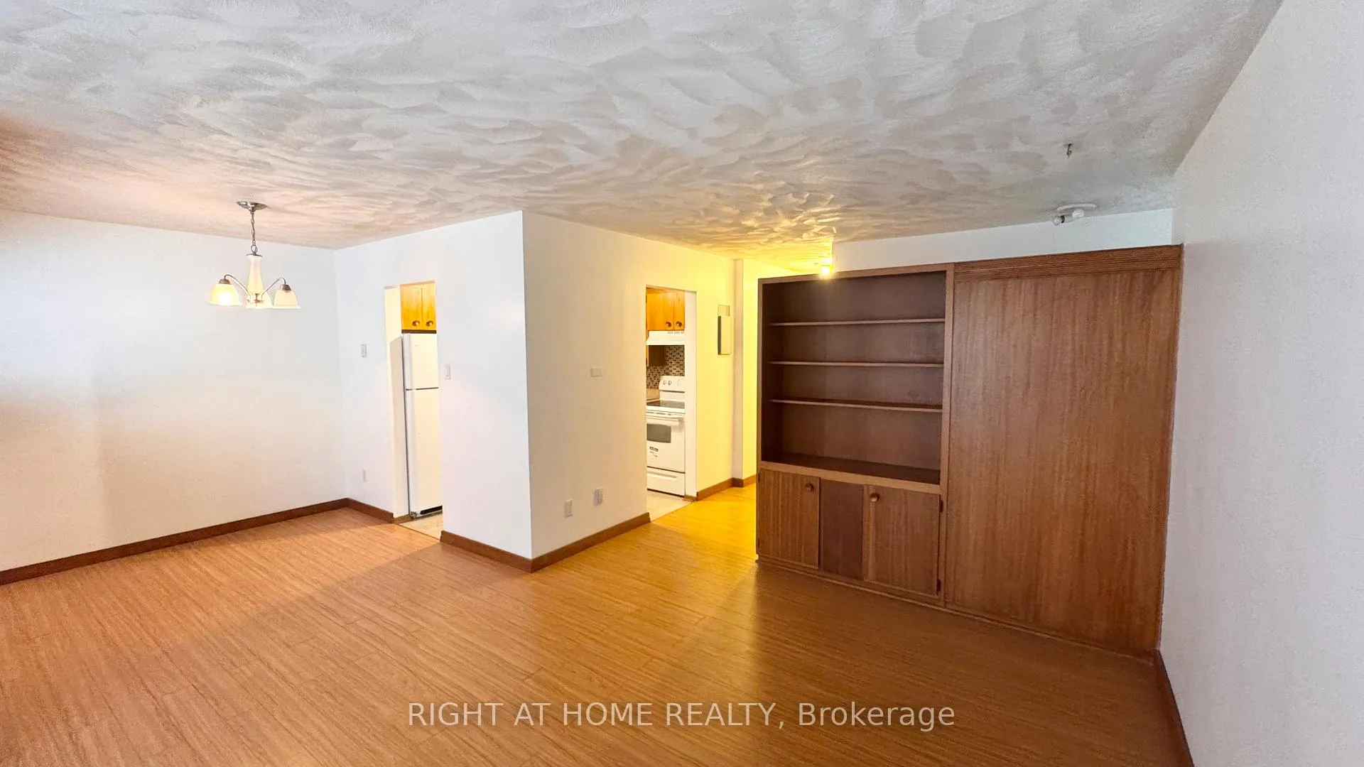 Photo 5 of Unit 201, 11 Devitt Avenue S, Waterloo — HOMEH